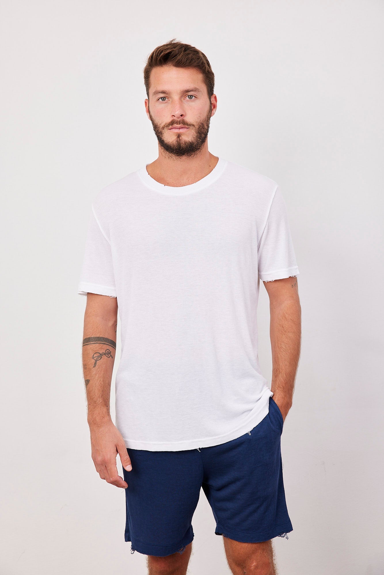 מכנסי ברמודה בשילוב קרעים - ITAY BRANDS