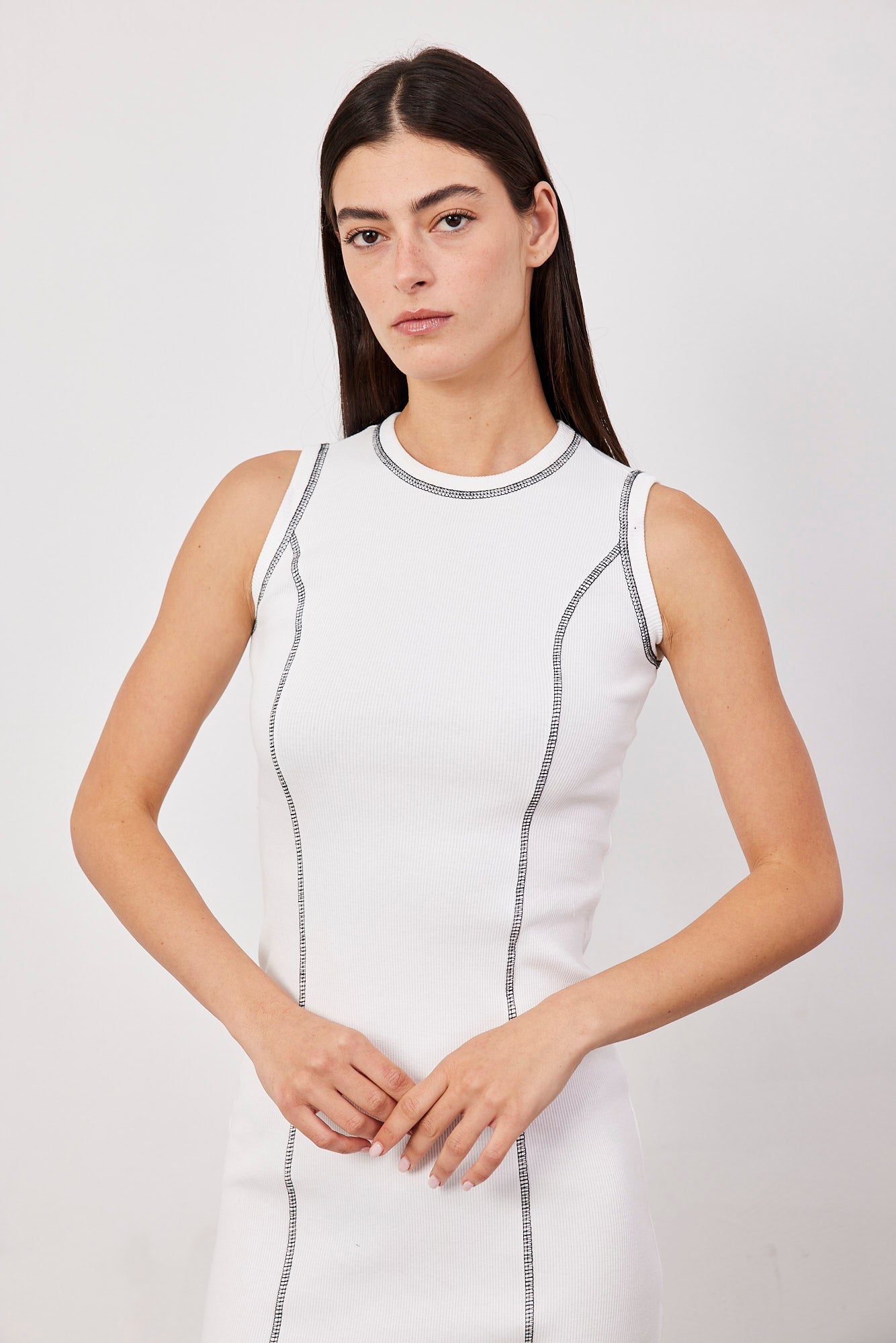 שמלת מקסי עם תיפורים - ITAY BRANDS