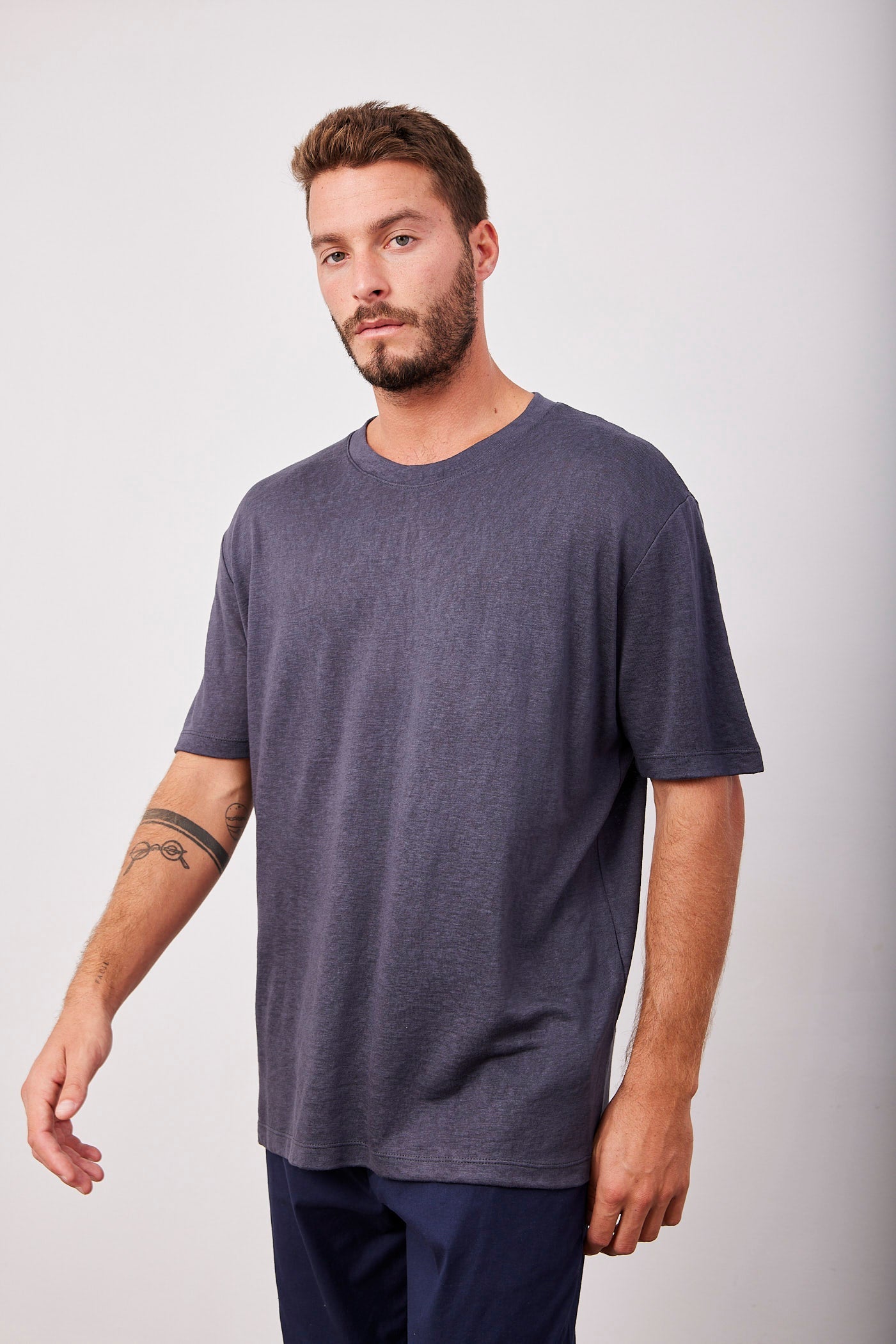 טי-שרט במראה פשתן - ITAY BRANDS