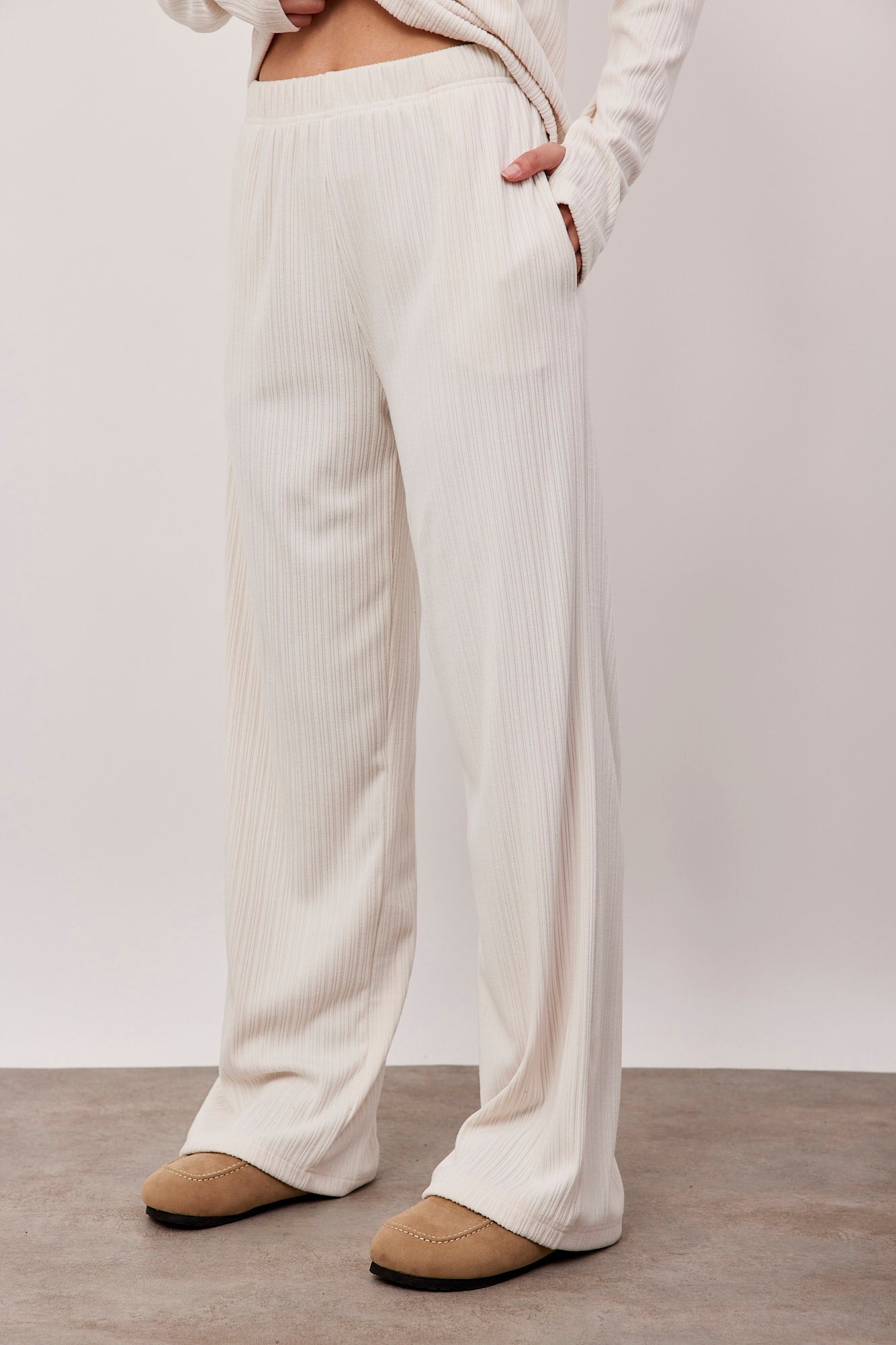 מכנסיים עם גומי בטקסטורת פסים - ITAY BRANDS