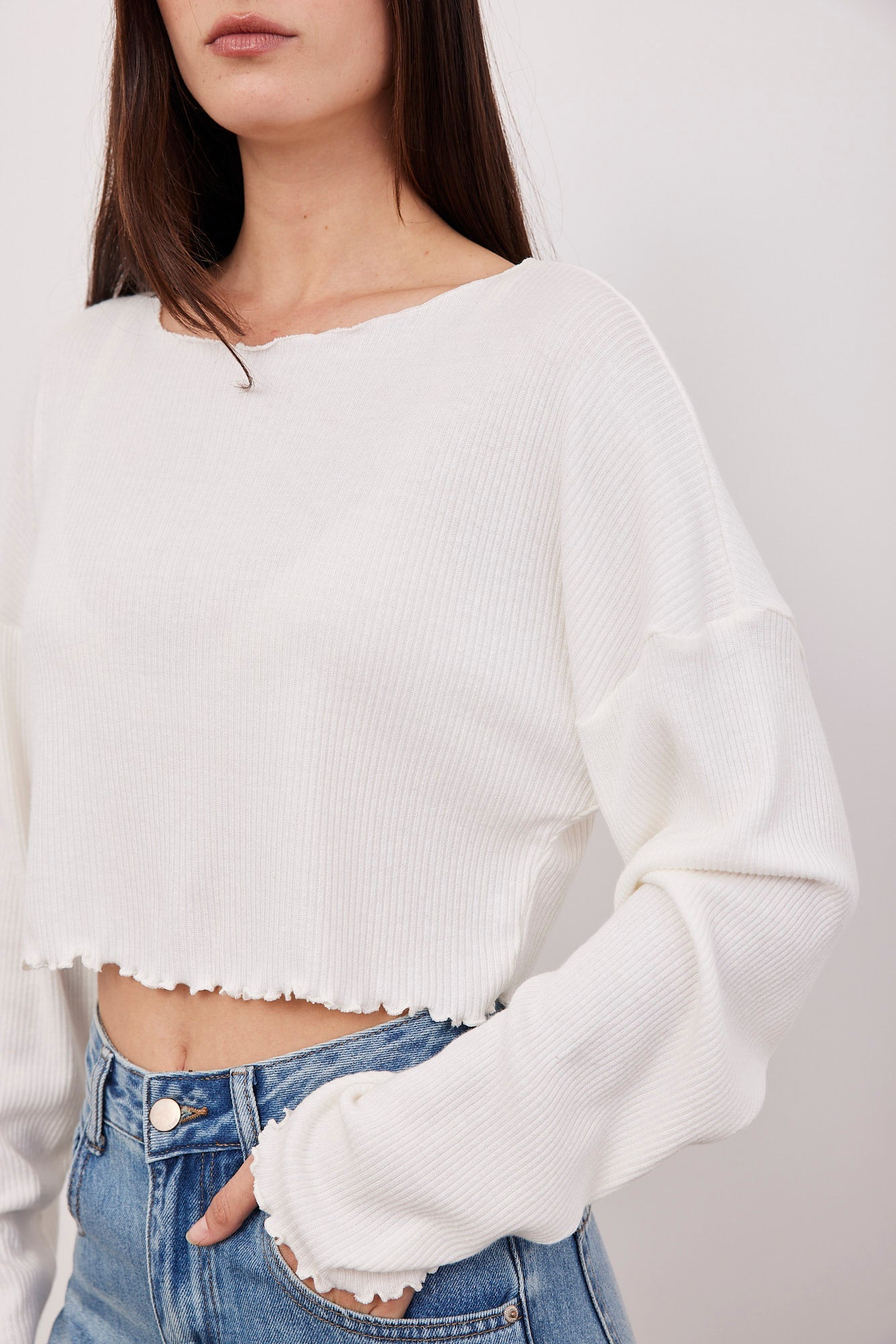 חולצת קרופ בגימור בייבלוק - ITAY BRANDS