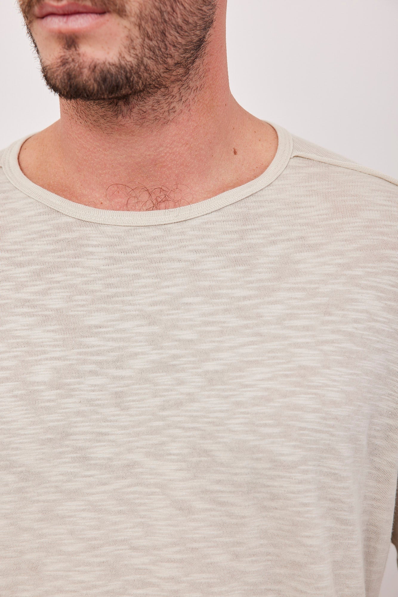 חולצה במראה פשתן עם תיפור בולט - ITAY BRANDS