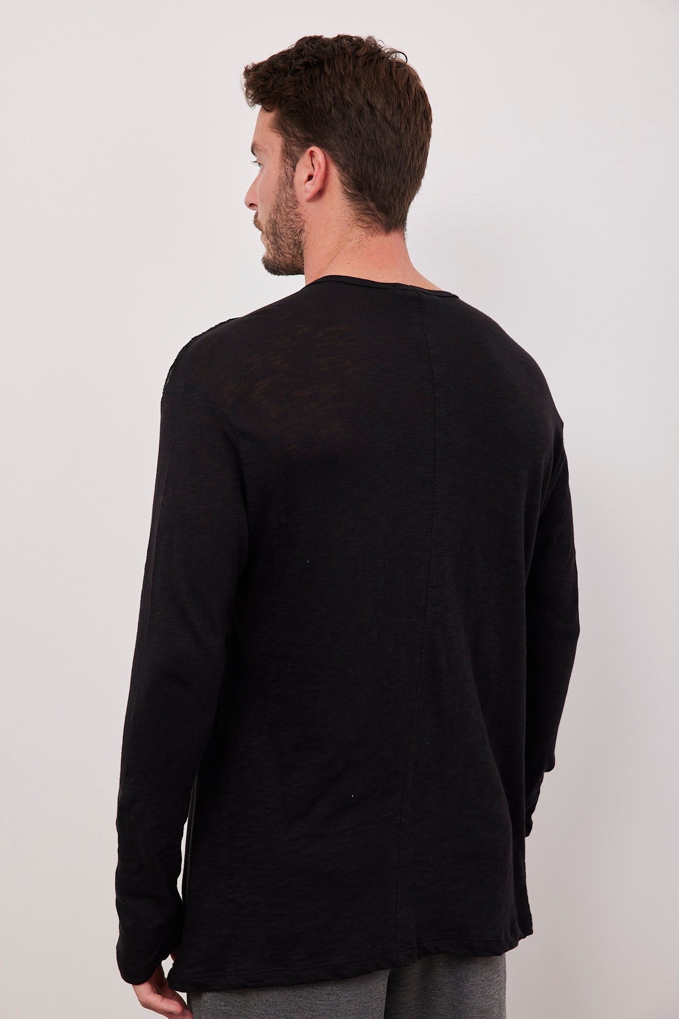 חולצה במראה פשתן עם תיפור בולט - ITAY BRANDS