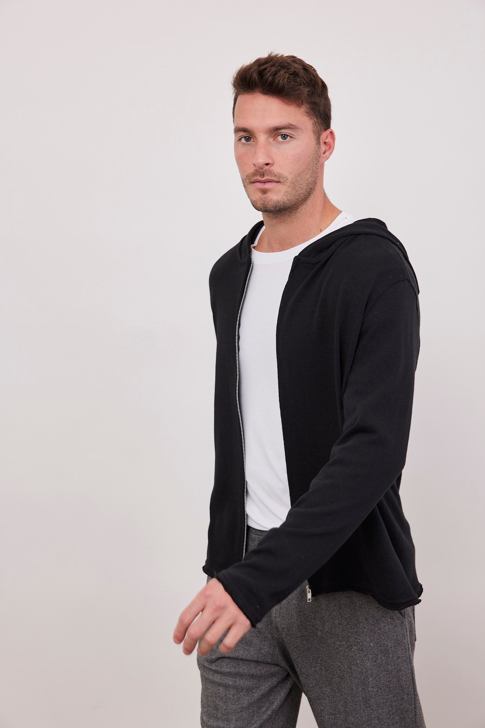 גקט קפוצון בסגירת רוכסן