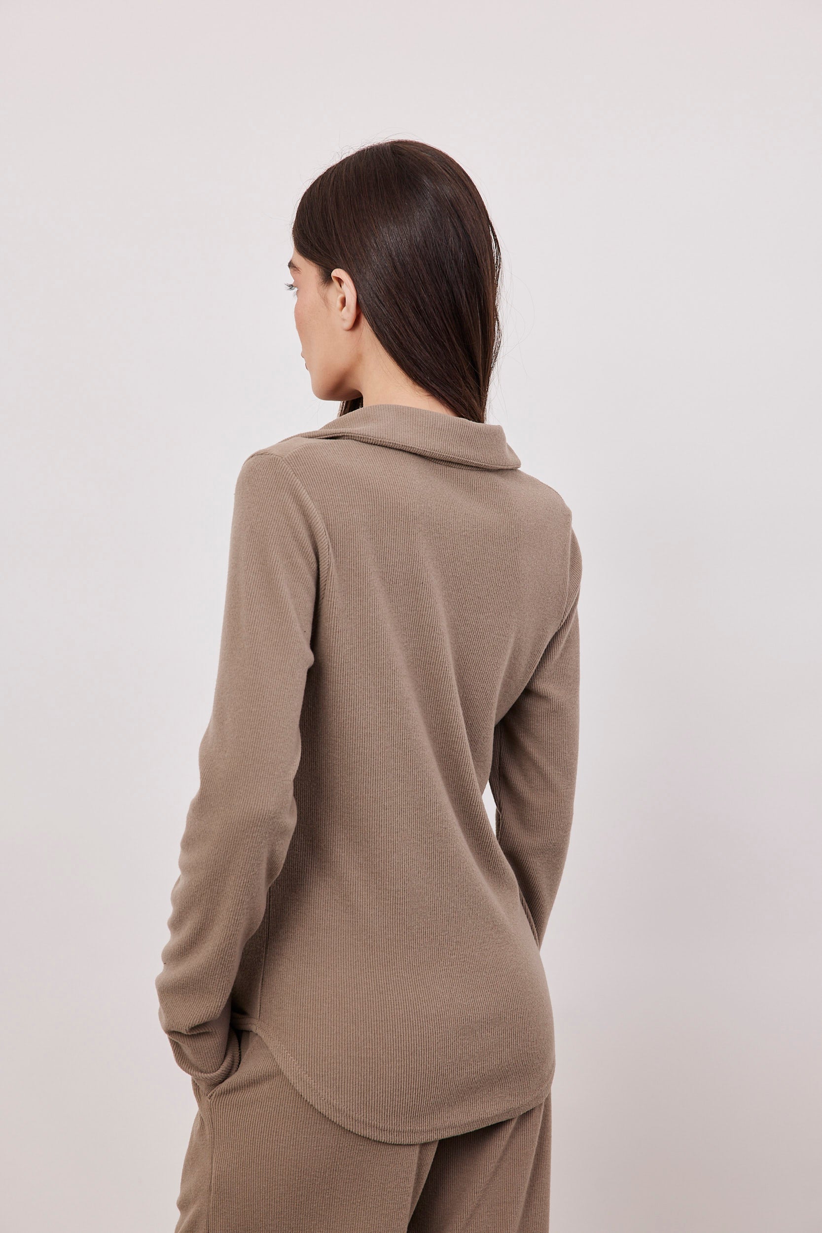 חולצת סריג מכופתרת