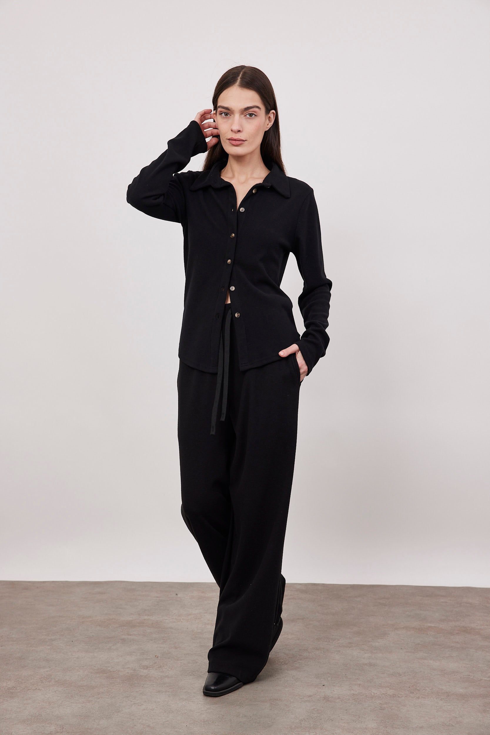 חולצת סריג מכופתרת