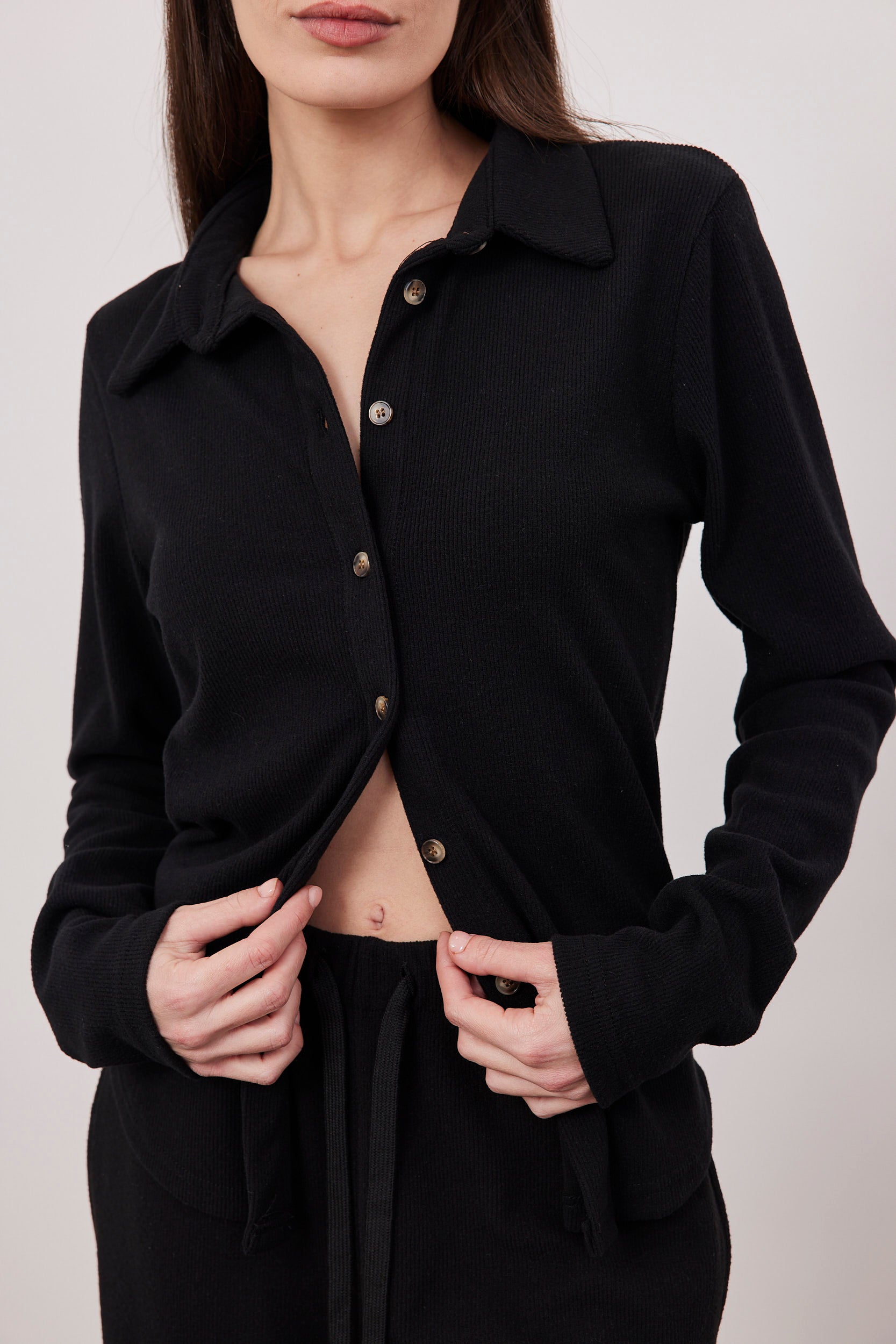 חולצת סריג מכופתרת