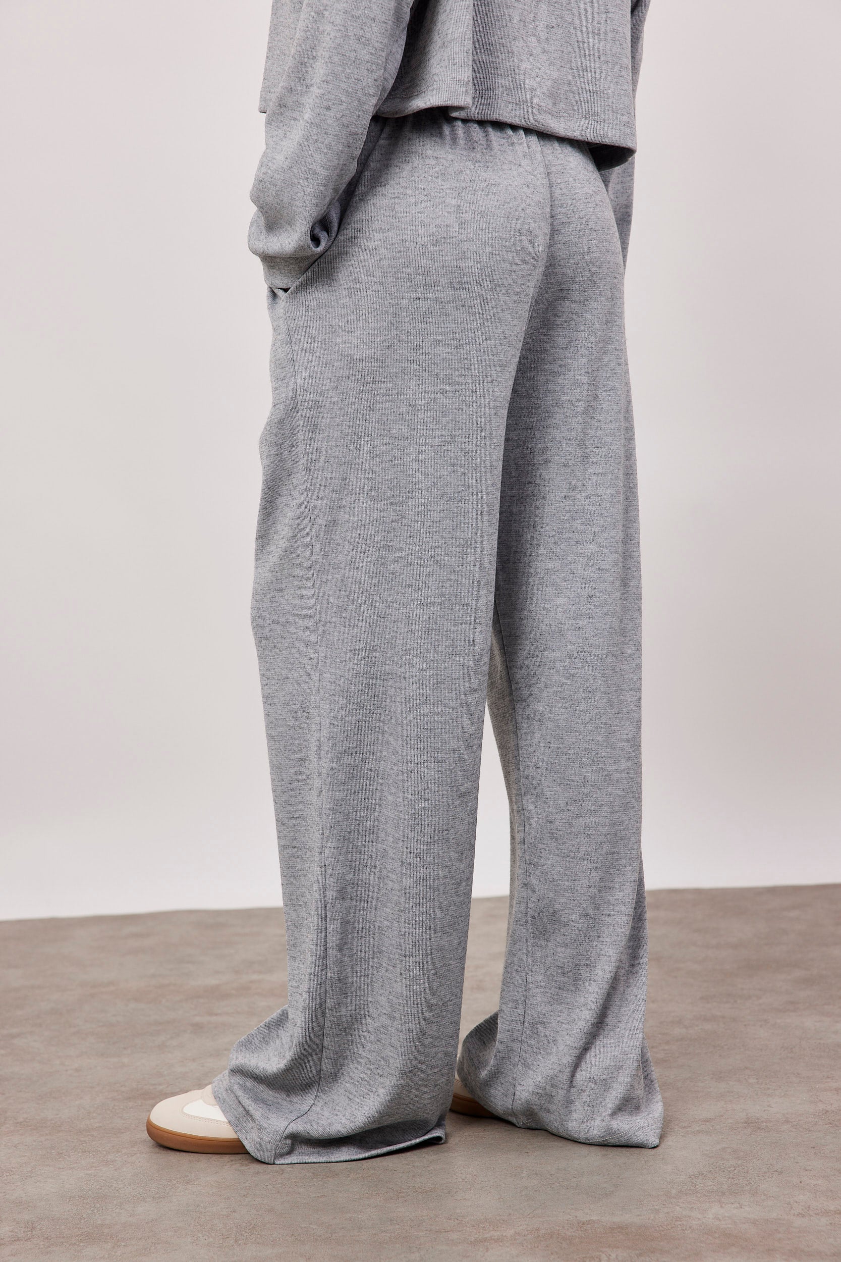 מכנסיים ארוכים בד סריג