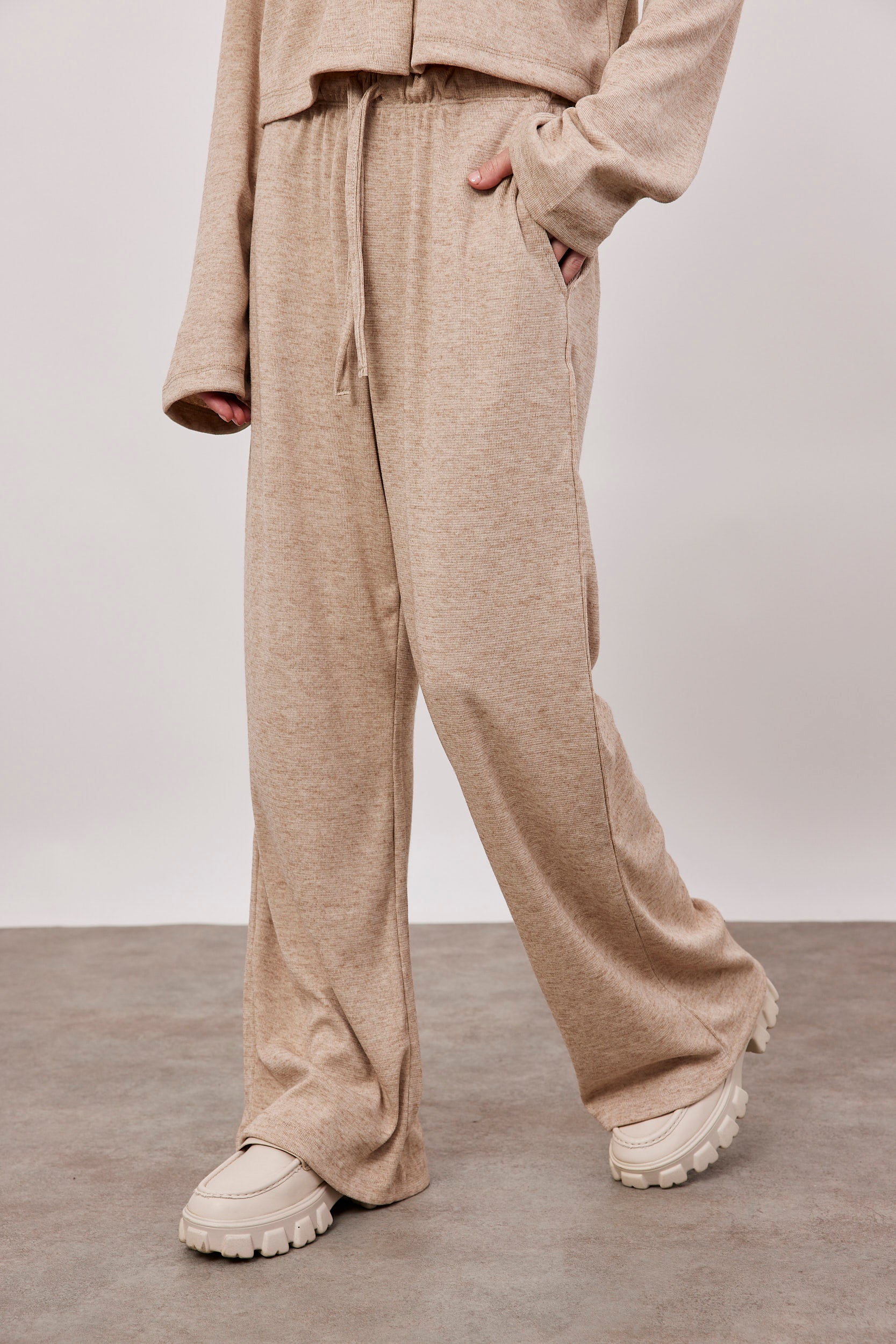 מכנסיים ארוכים בד סריג