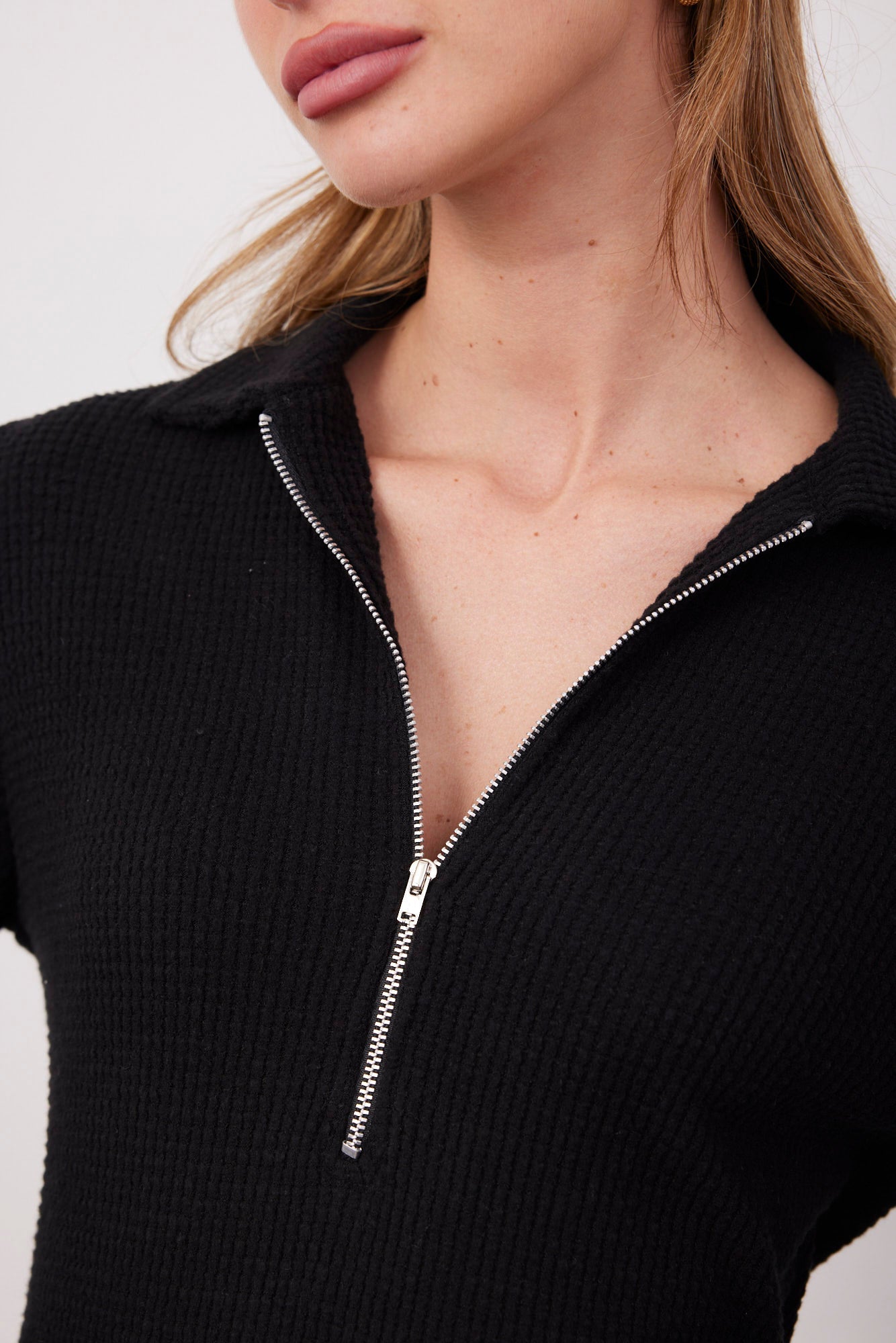 חולצת וופל עם רוכסן - ITAY BRANDS