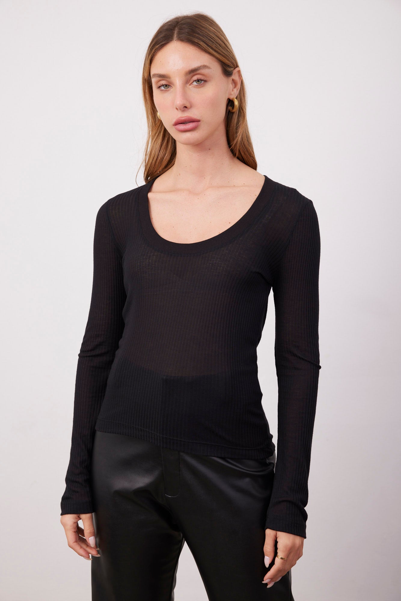 חולצה שקפקפה עם מחשוף עגול - ITAY BRANDS