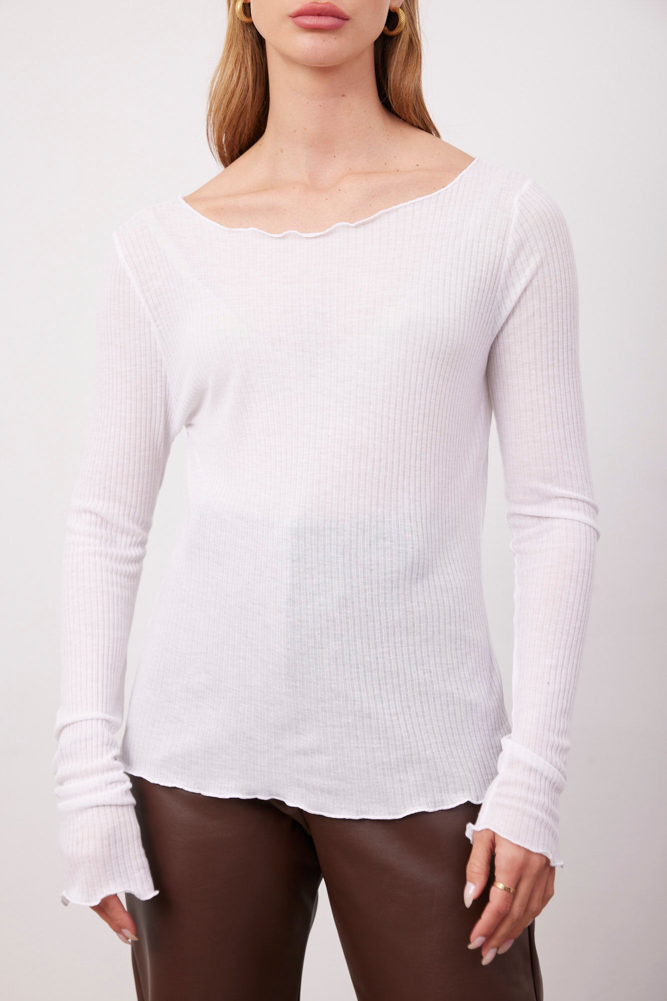 חולצה שקפקפה בסיומת בייבי לוק - ITAY BRANDS