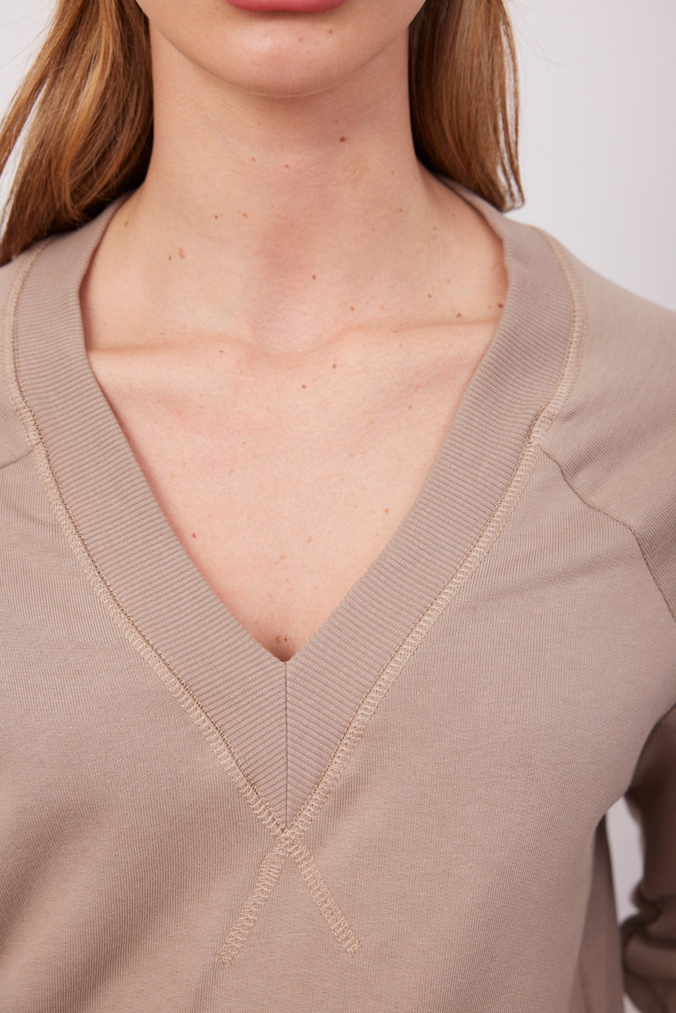 סווטשירט פרנץ׳ טרי מחשוף וי - ITAY BRANDS