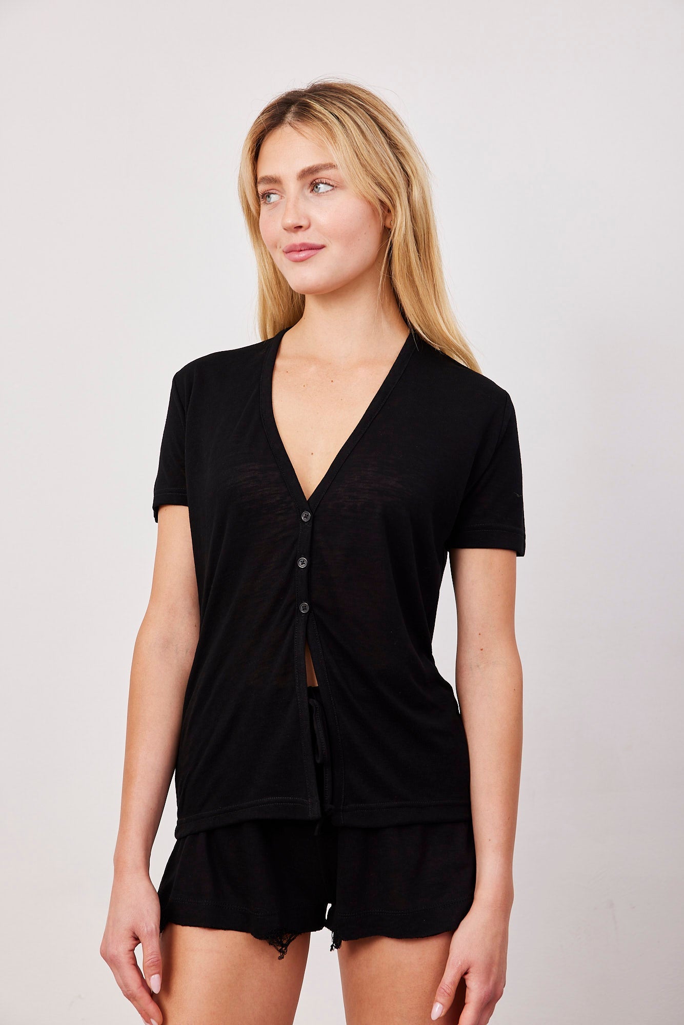 שורטס עם סיומת פרומה