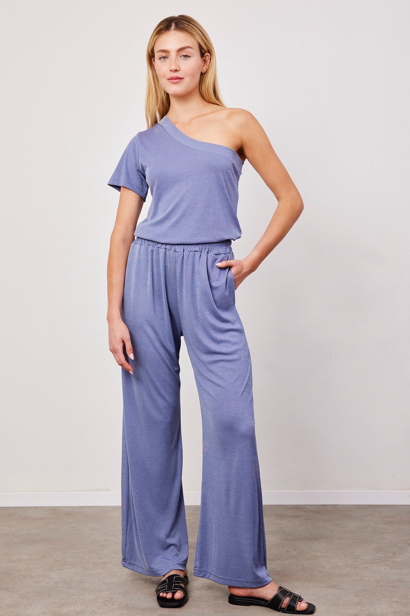 חליפת וואן שולדר מבד מודל - ITAY BRANDS