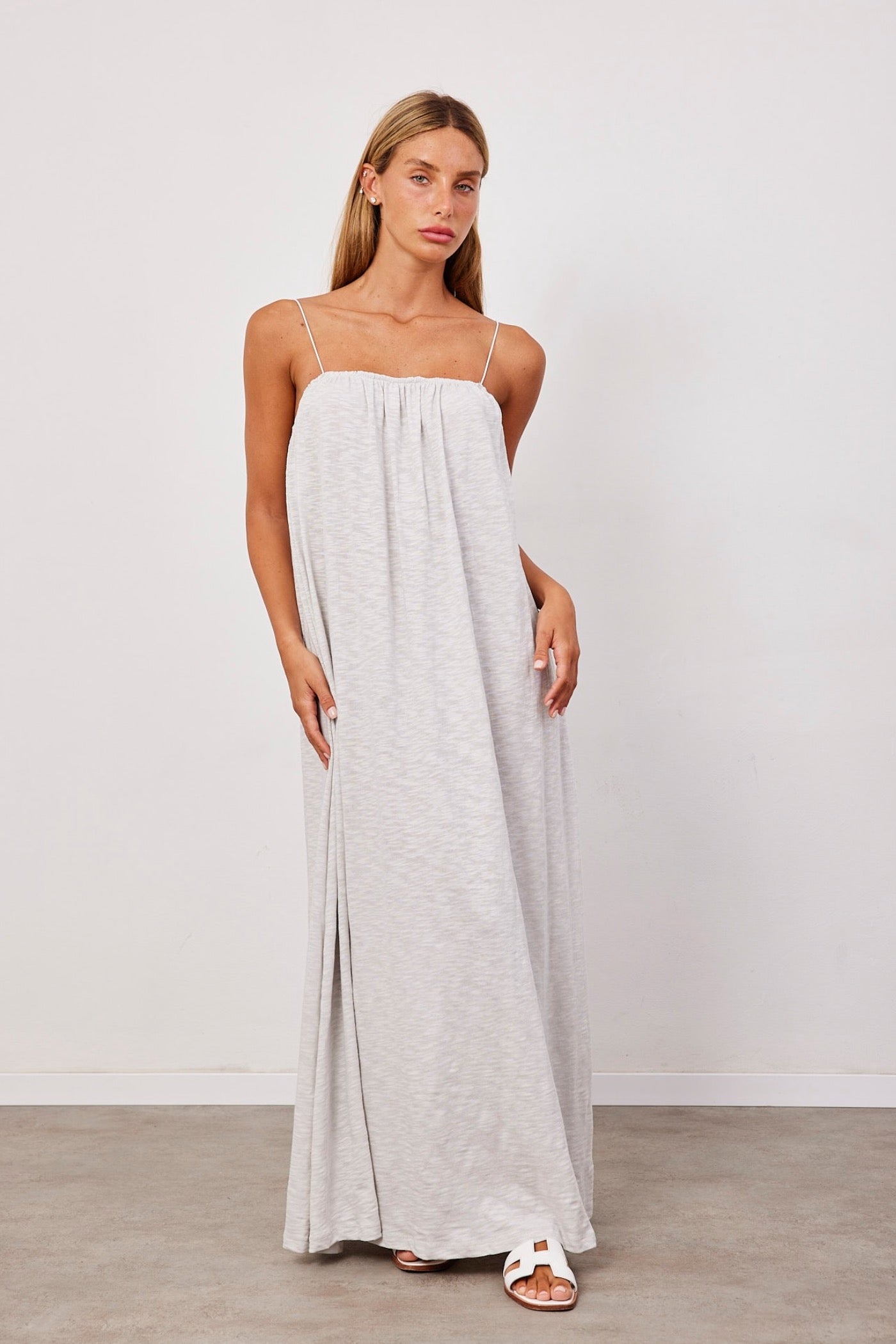 שמלת מקסי עם כיווצים - ITAY BRANDS