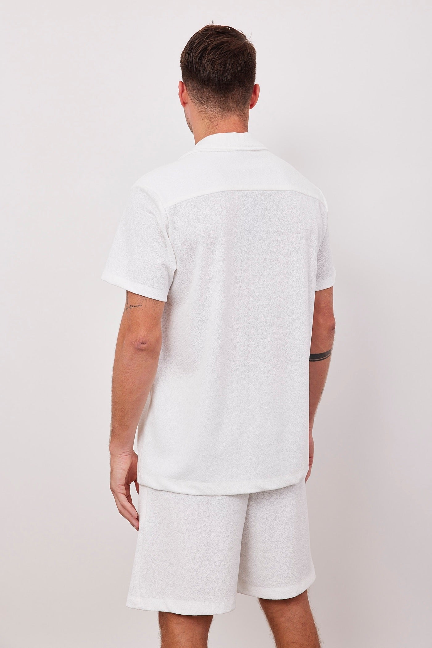 מכנסיים קצרים בטקסטורת מגבת