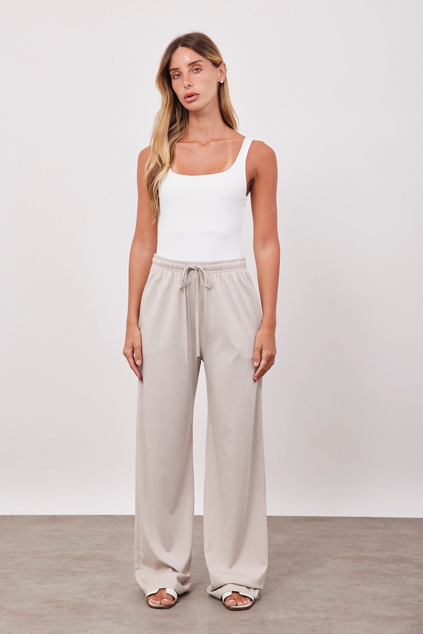 מכנסיים ארוכים מבד נשפך