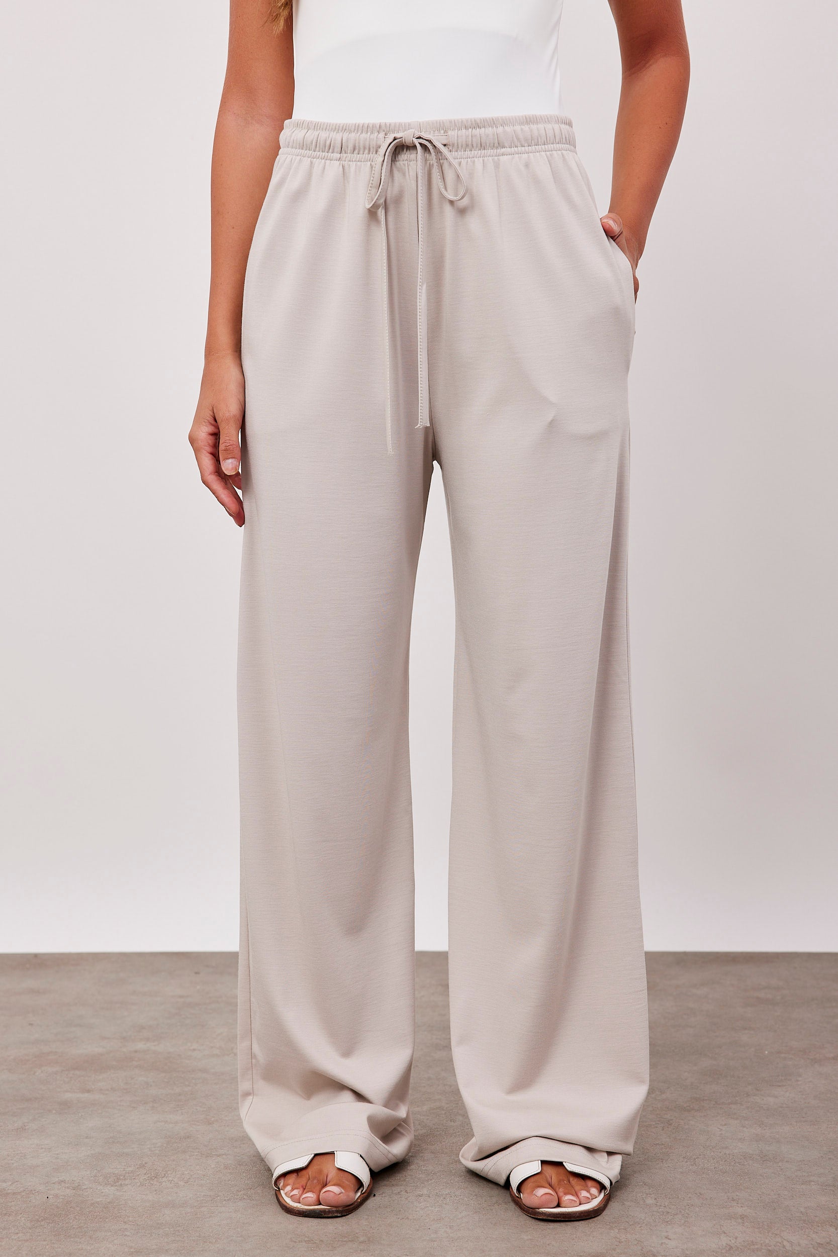 מכנסיים ארוכים מבד נשפך