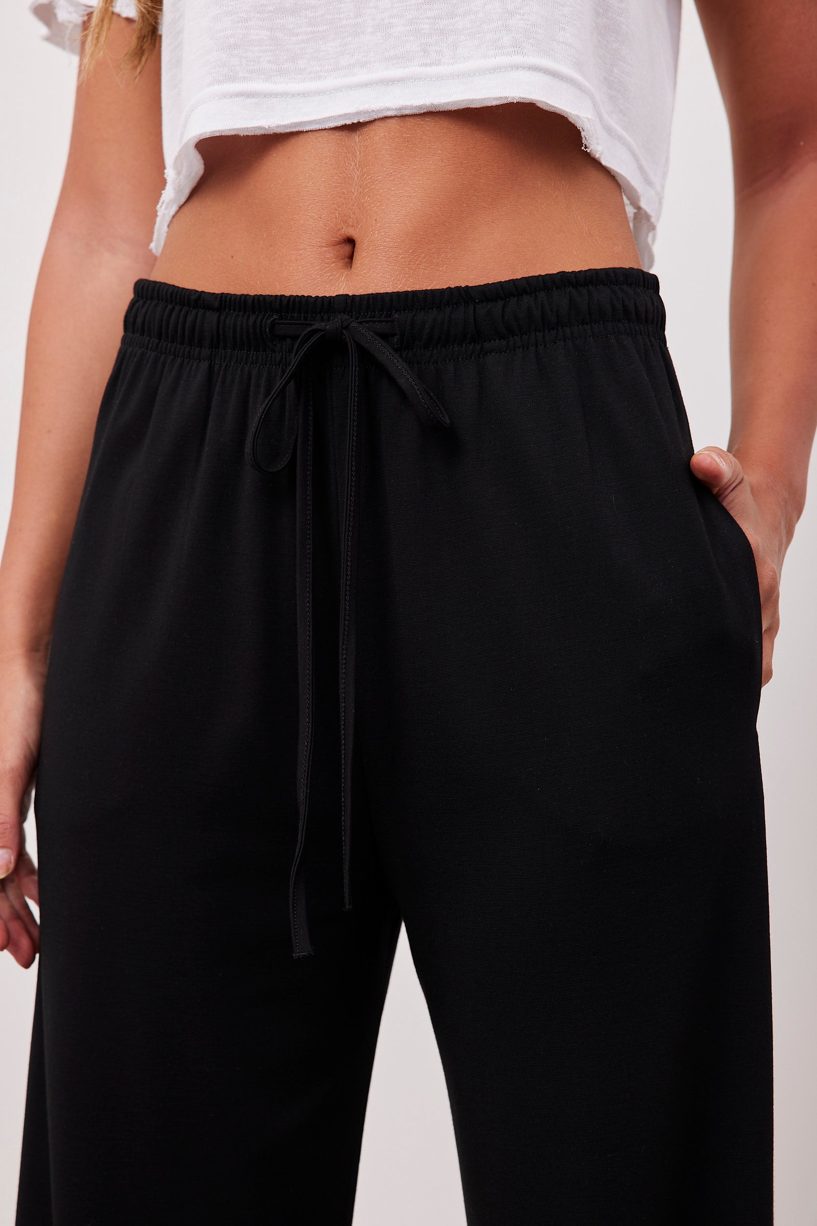 מכנסיים ארוכים מבד נשפך