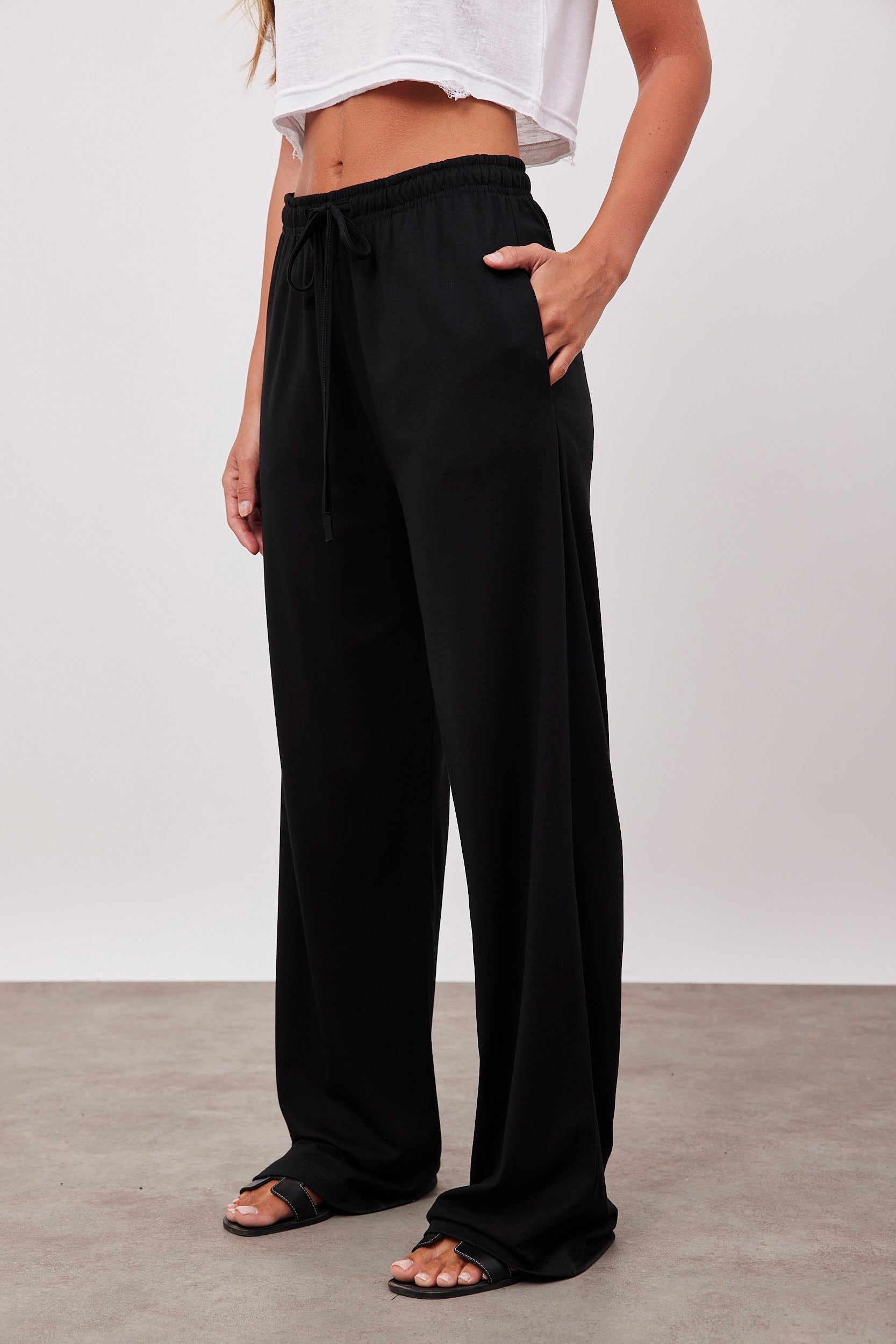 מכנסיים ארוכים מבד נשפך