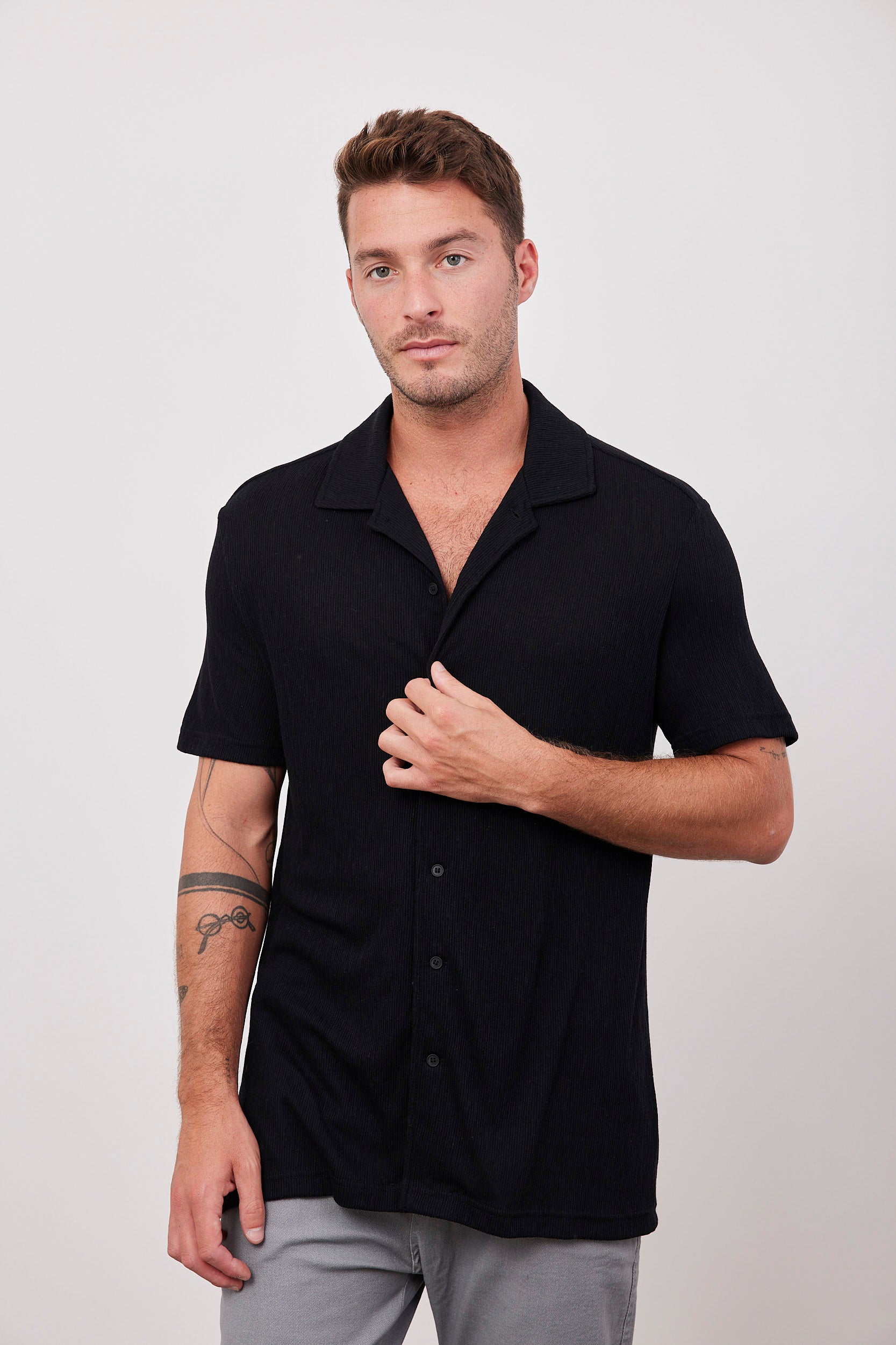 חולצה מכופתרת טקסטורת פסים