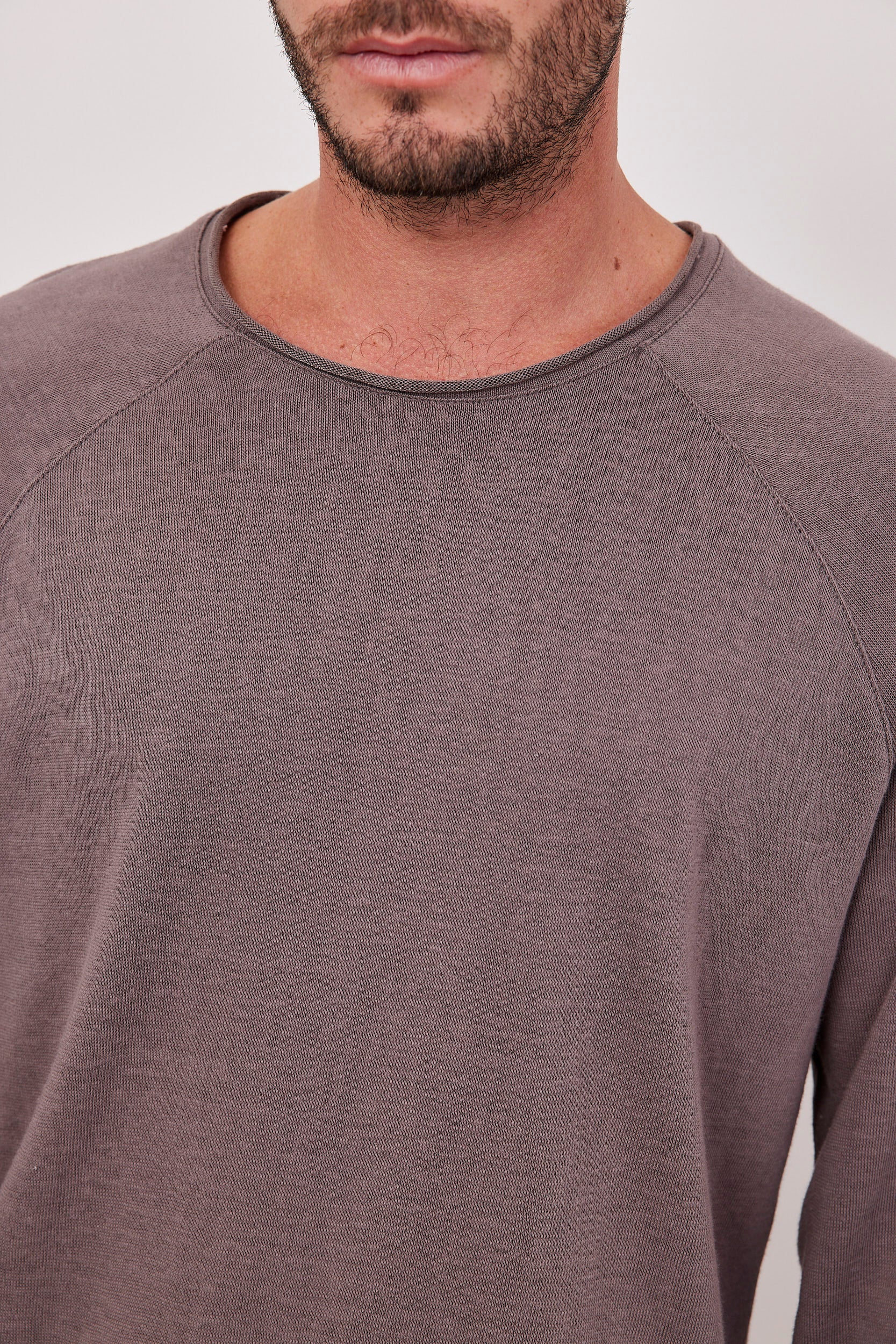 חולצת רגלן ארוכה מראה פשתן