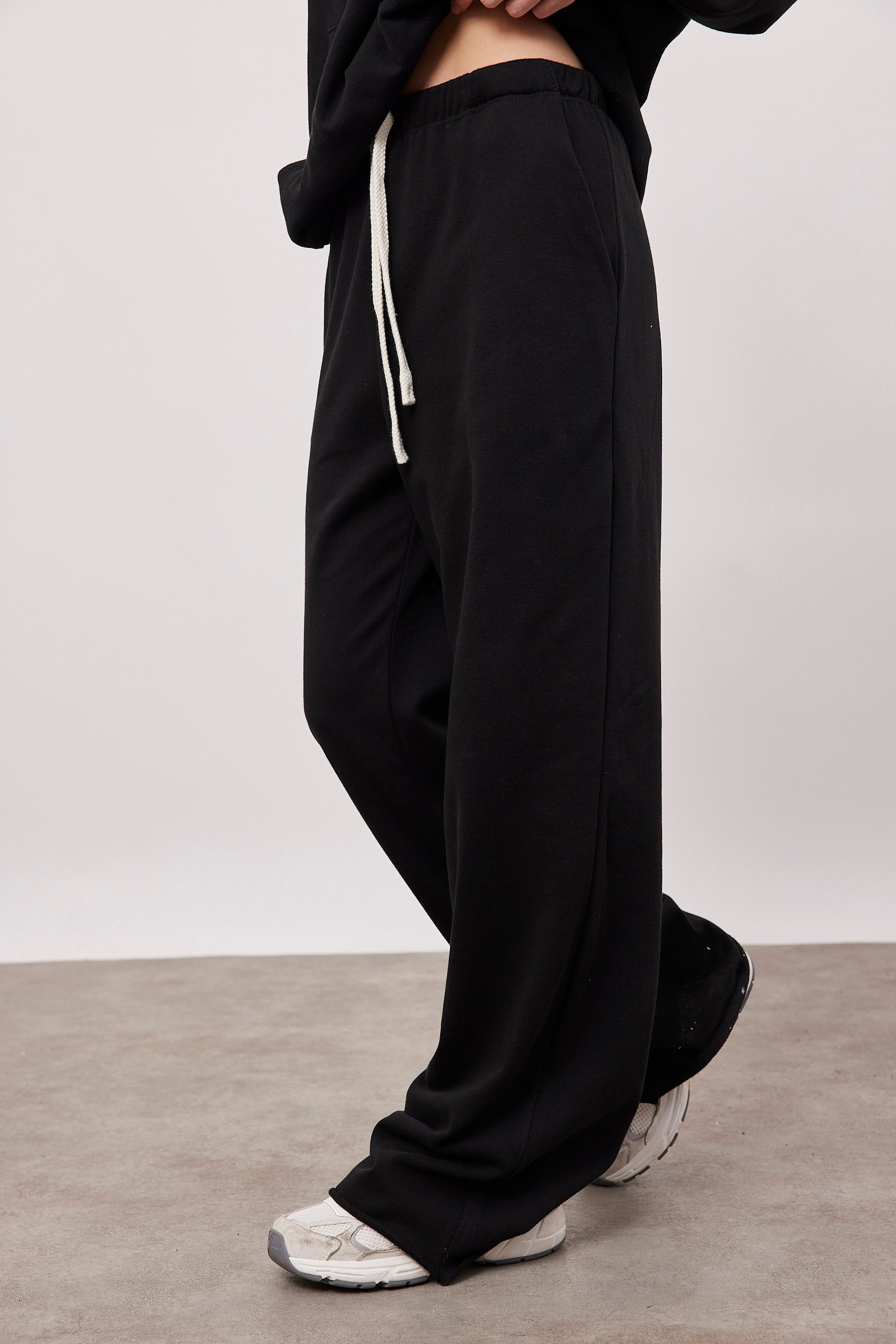 מכנסי פרנץ טרי בסיומת גזורה