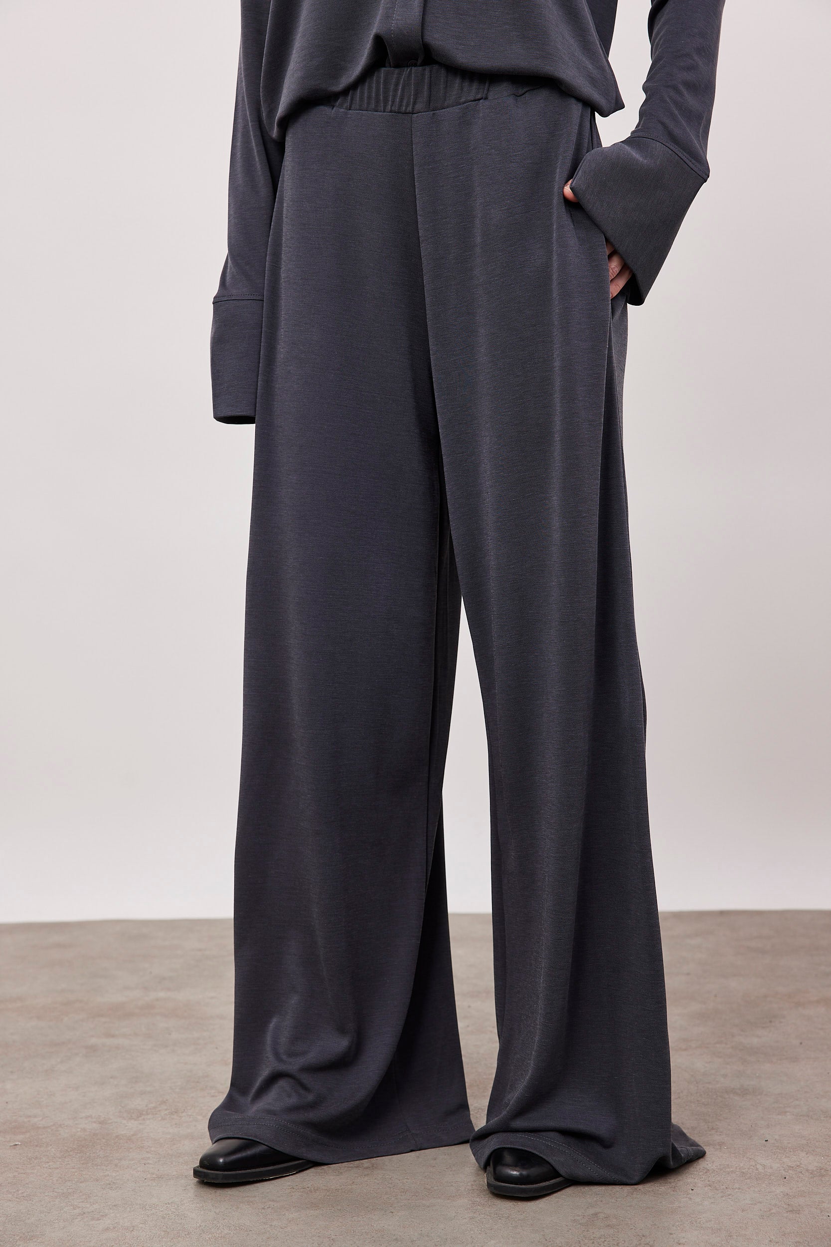 מכנסי מודל ארוכים