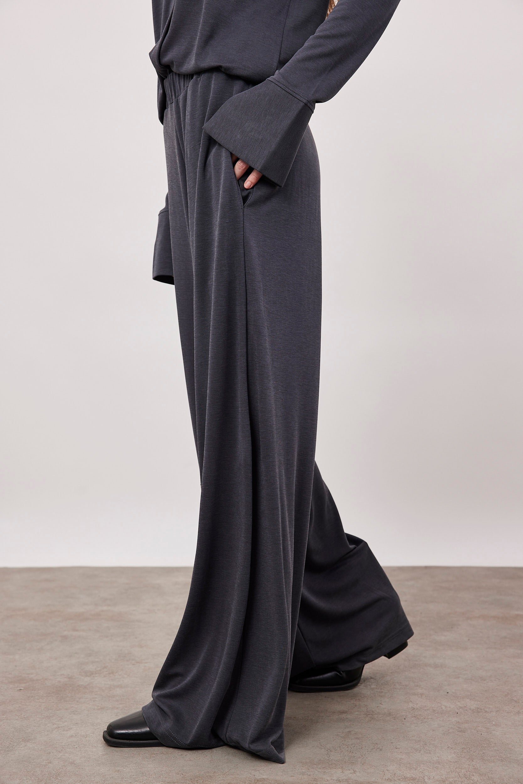 מכנסי מודל ארוכים