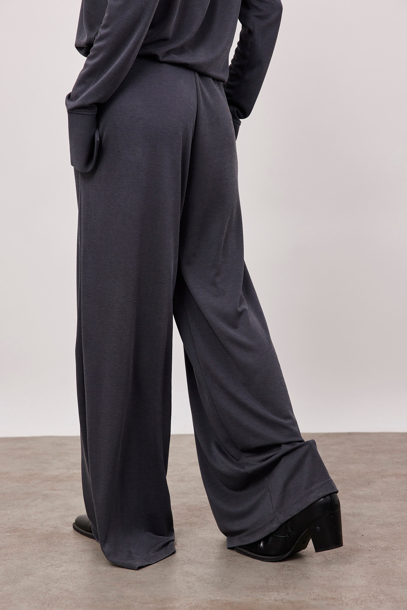 מכנסי מודל ארוכים