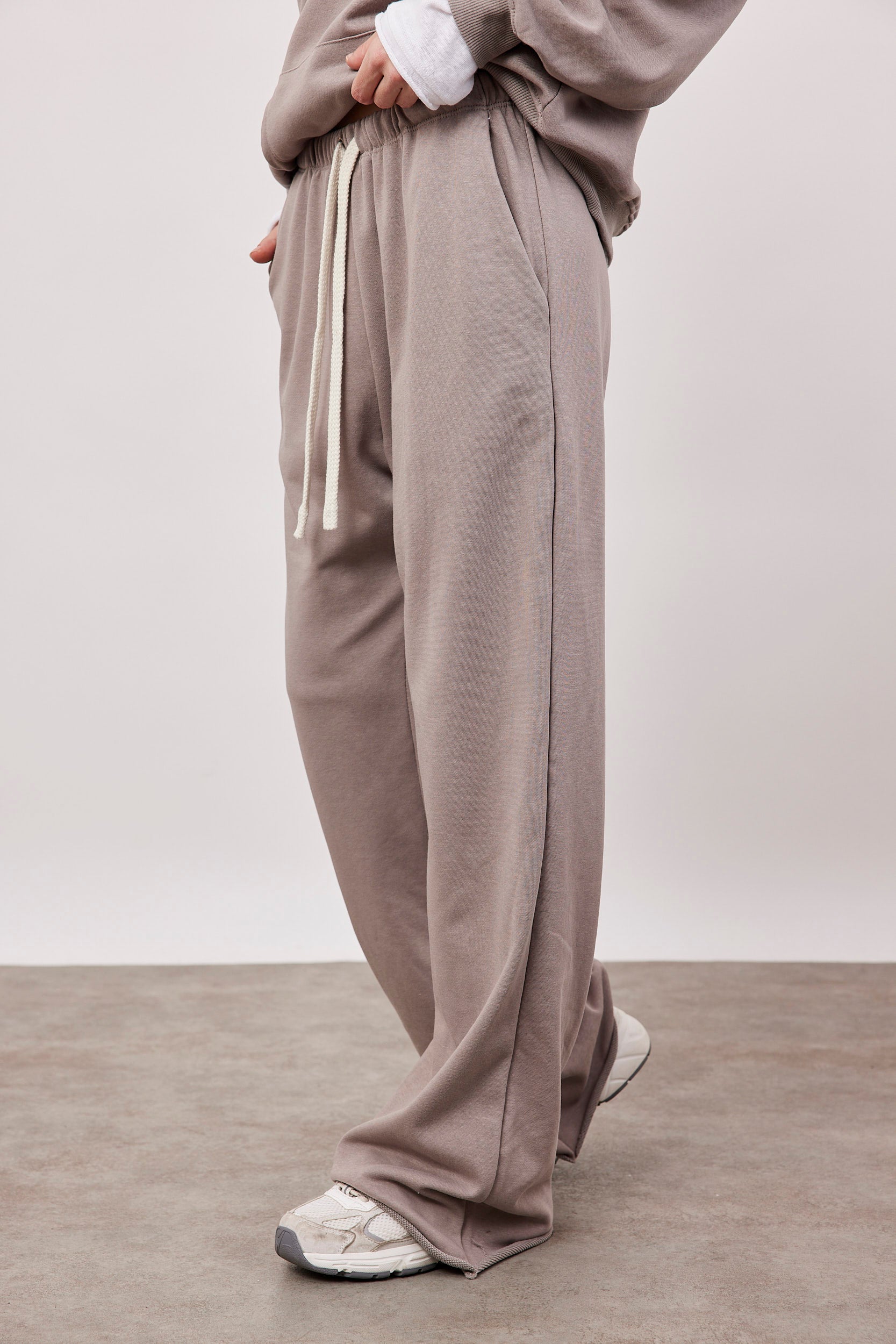 מכנסי פרנץ טרי בסיומת גזורה