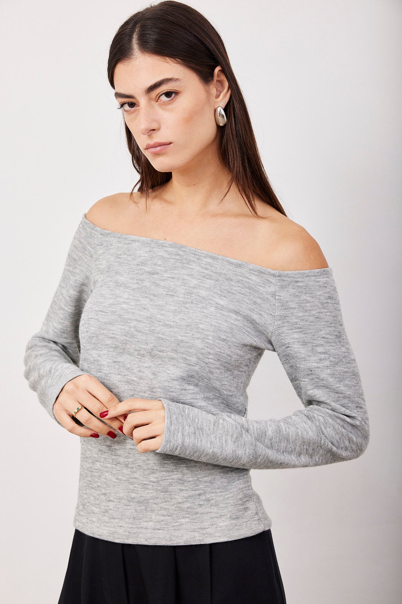 חולצת אוף שולדרס עם שרוולים ארוכים - ITAY BRANDS