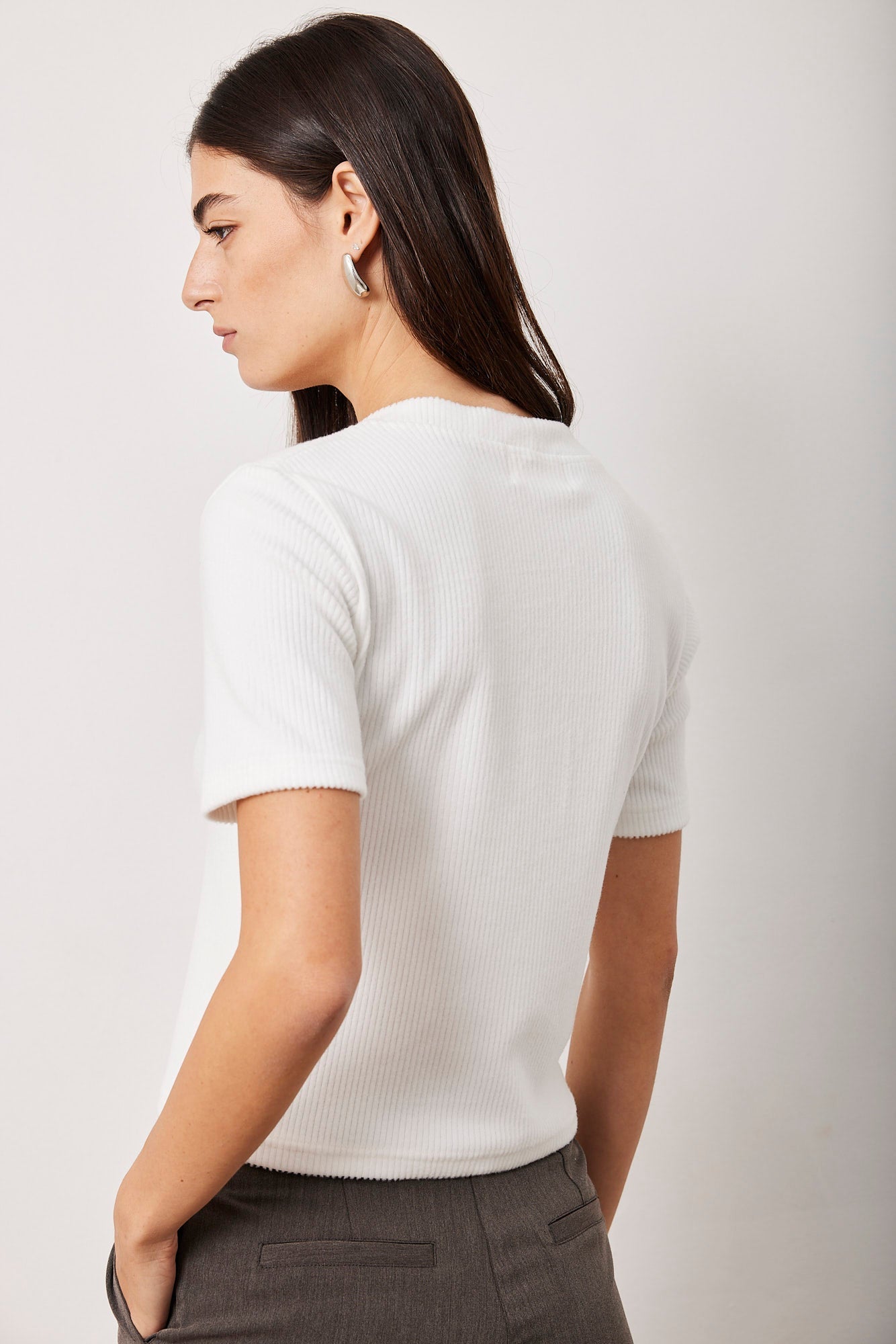 חולצת סריג עם מחשוף עגול - ITAY BRANDS