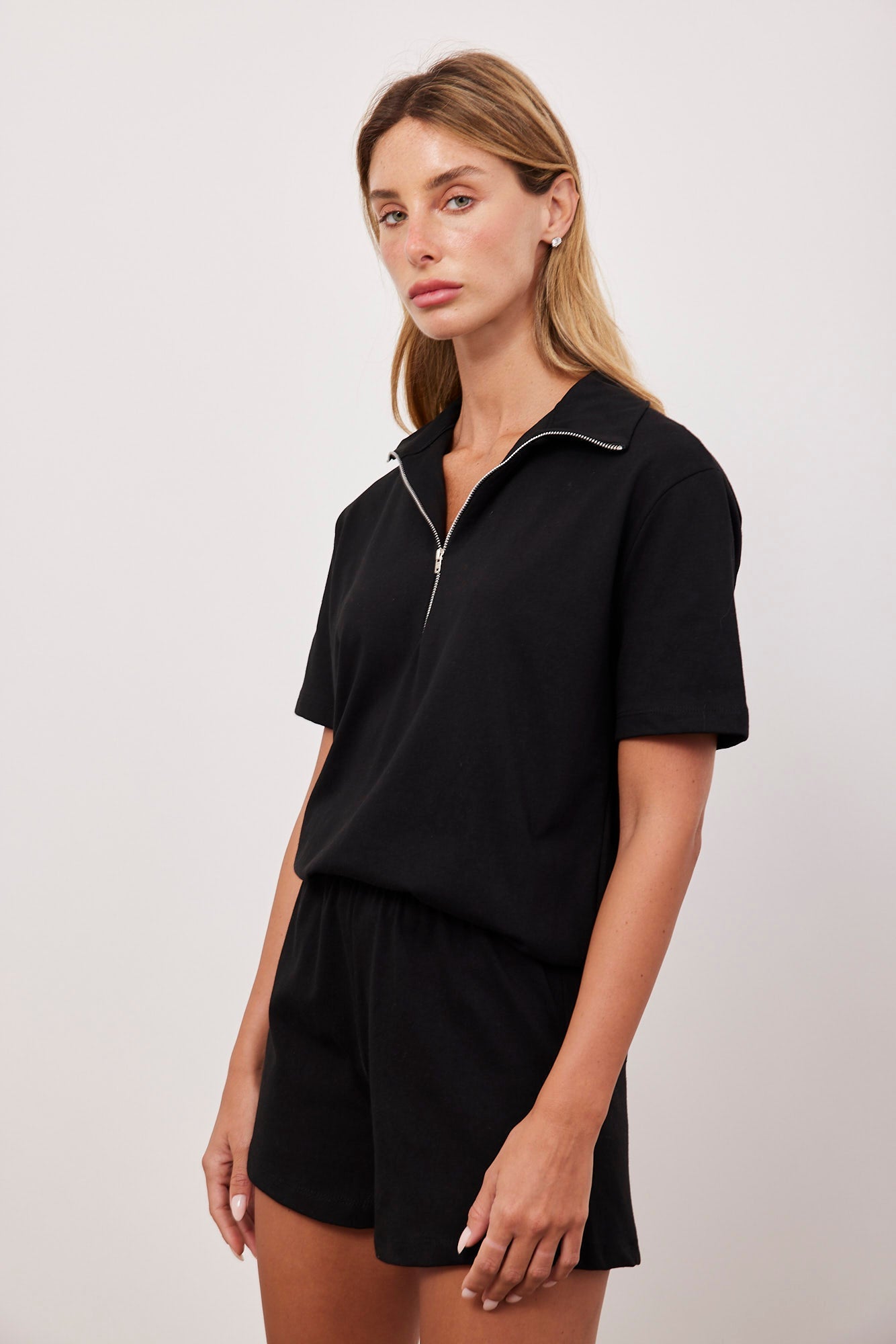 חליפה קצרה בשילוב רוכסן - ITAY BRANDS