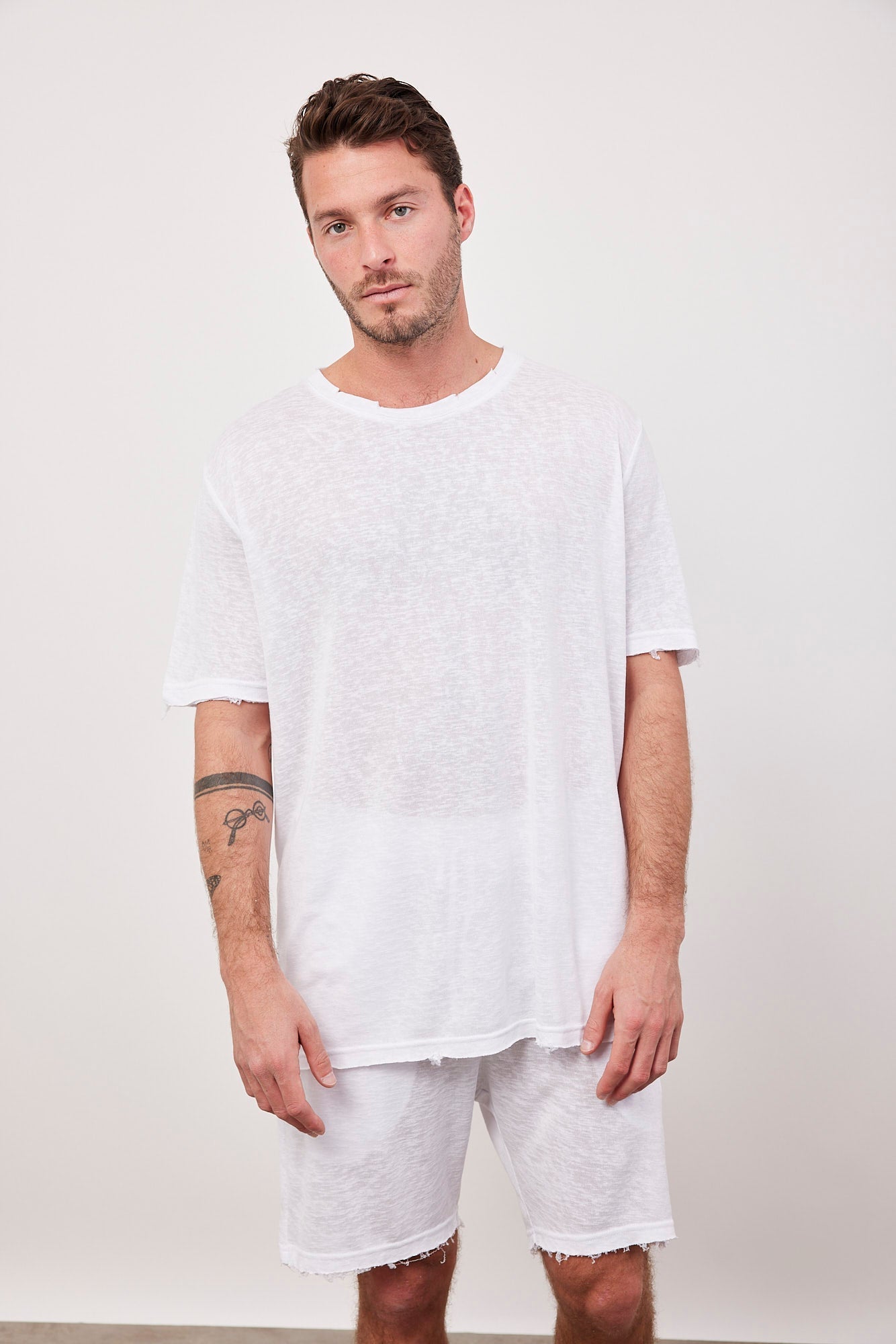 מכנסי ברמודה בשילוב קרעים - ITAY BRANDS