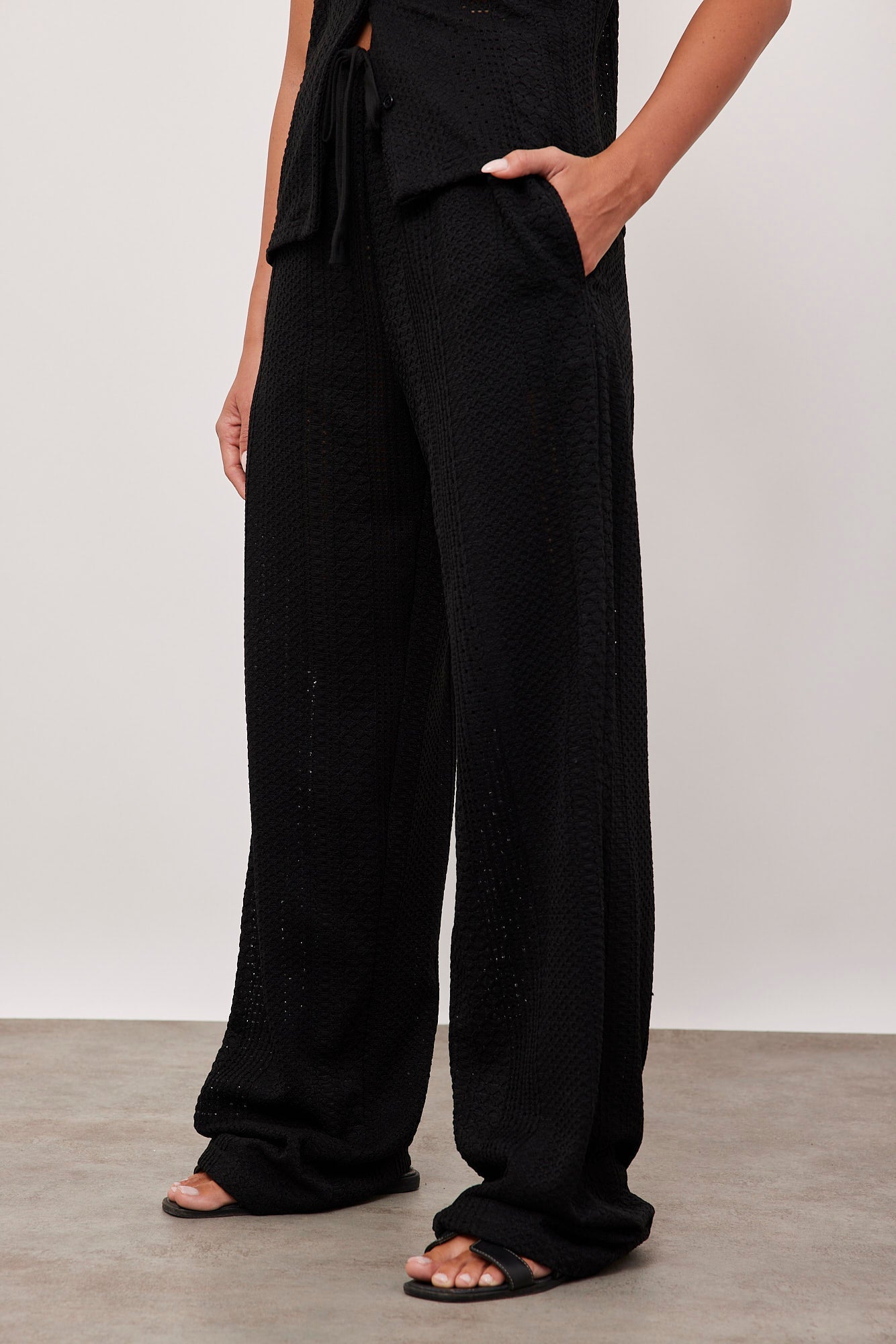 חליפת תחרה מכופתרת - ITAY BRANDS