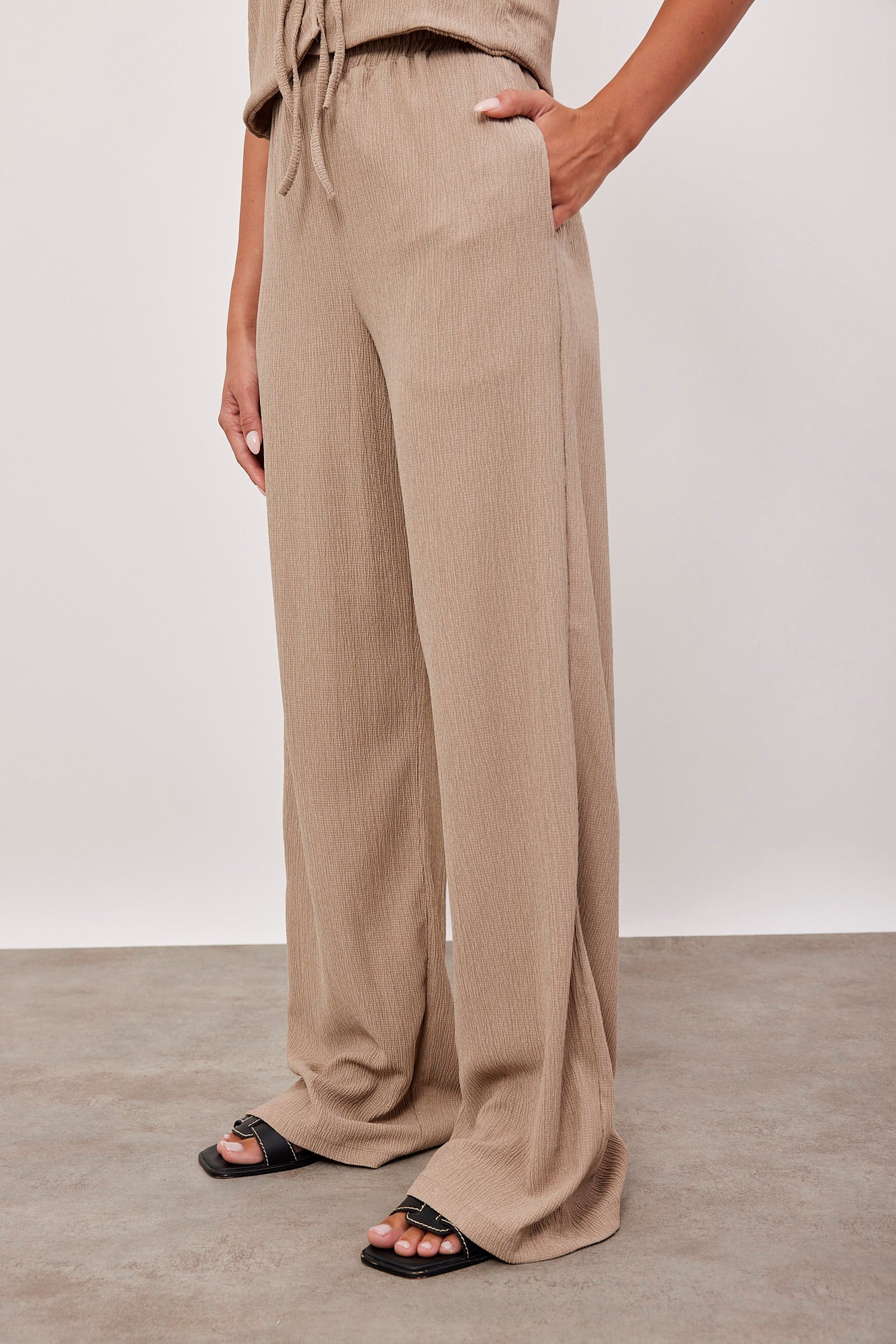 מכנסיים ארוכים בטקסטורה עם גומי - ITAY BRANDS