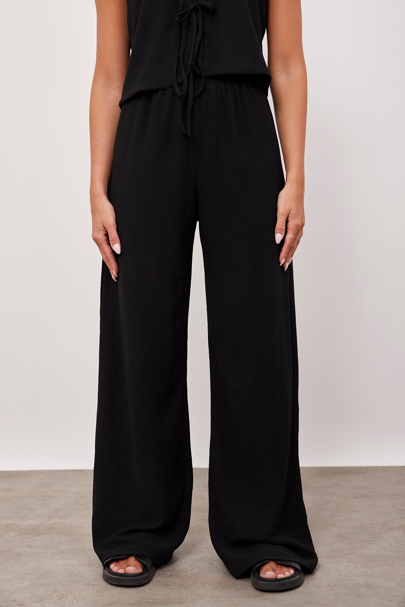 מכנסיים ארוכים בטקסטורה עם גומי - ITAY BRANDS