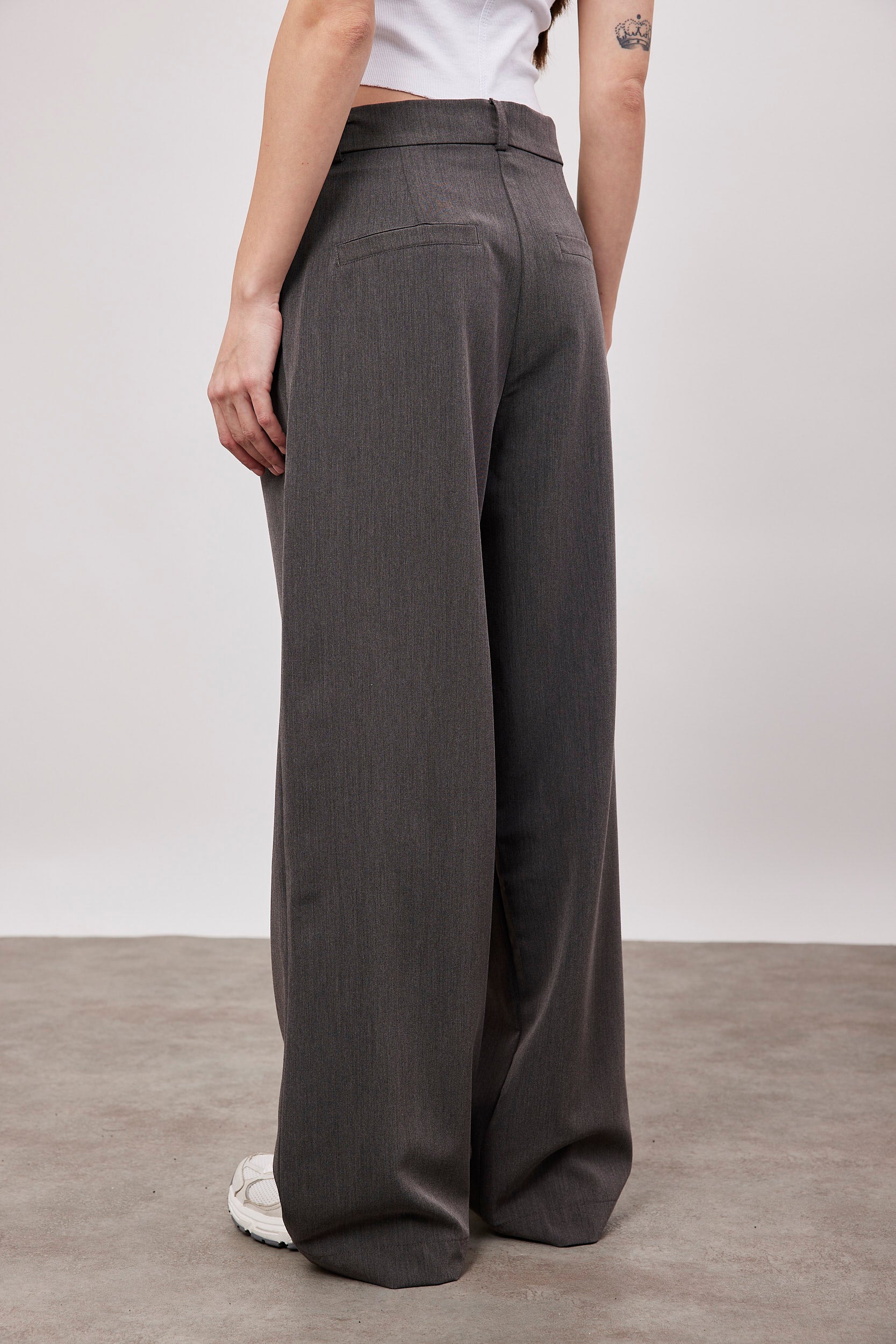 מכנסיים ארוכים מחוייטים