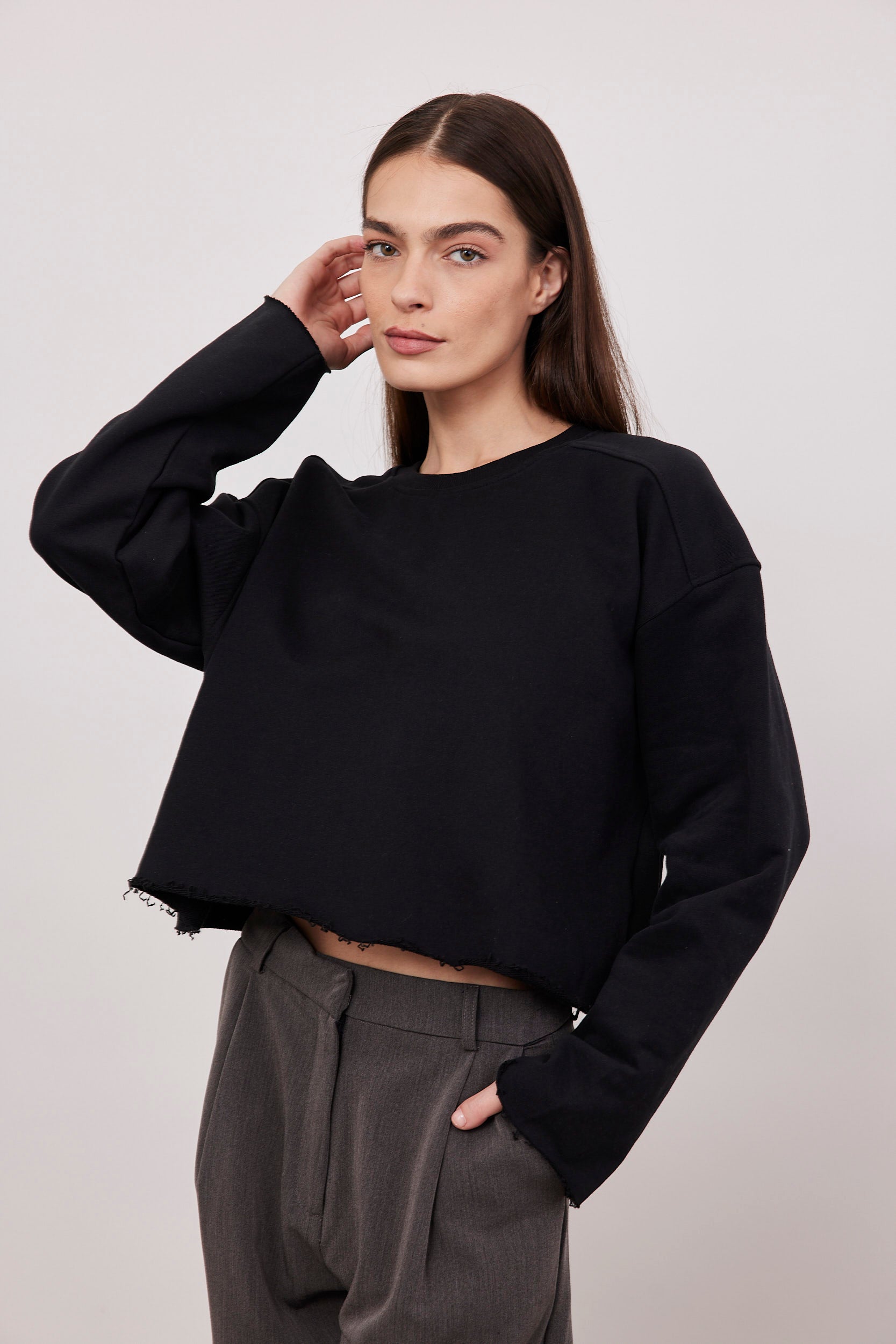 סווטשרט קרופ בסיומת גזורה