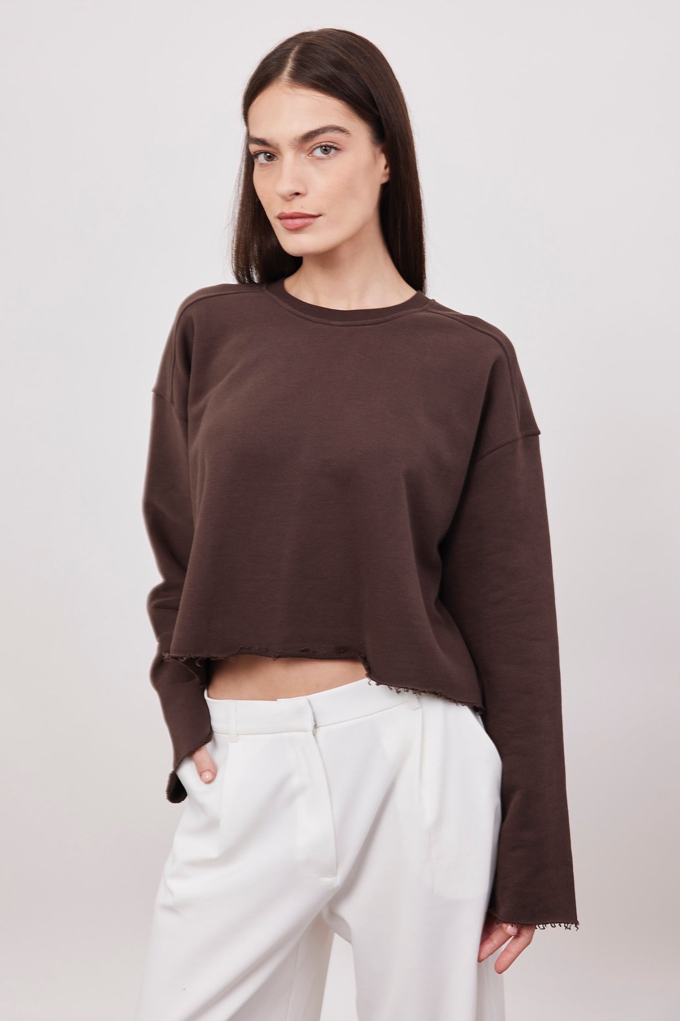 סווטשרט קרופ בסיומת גזורה