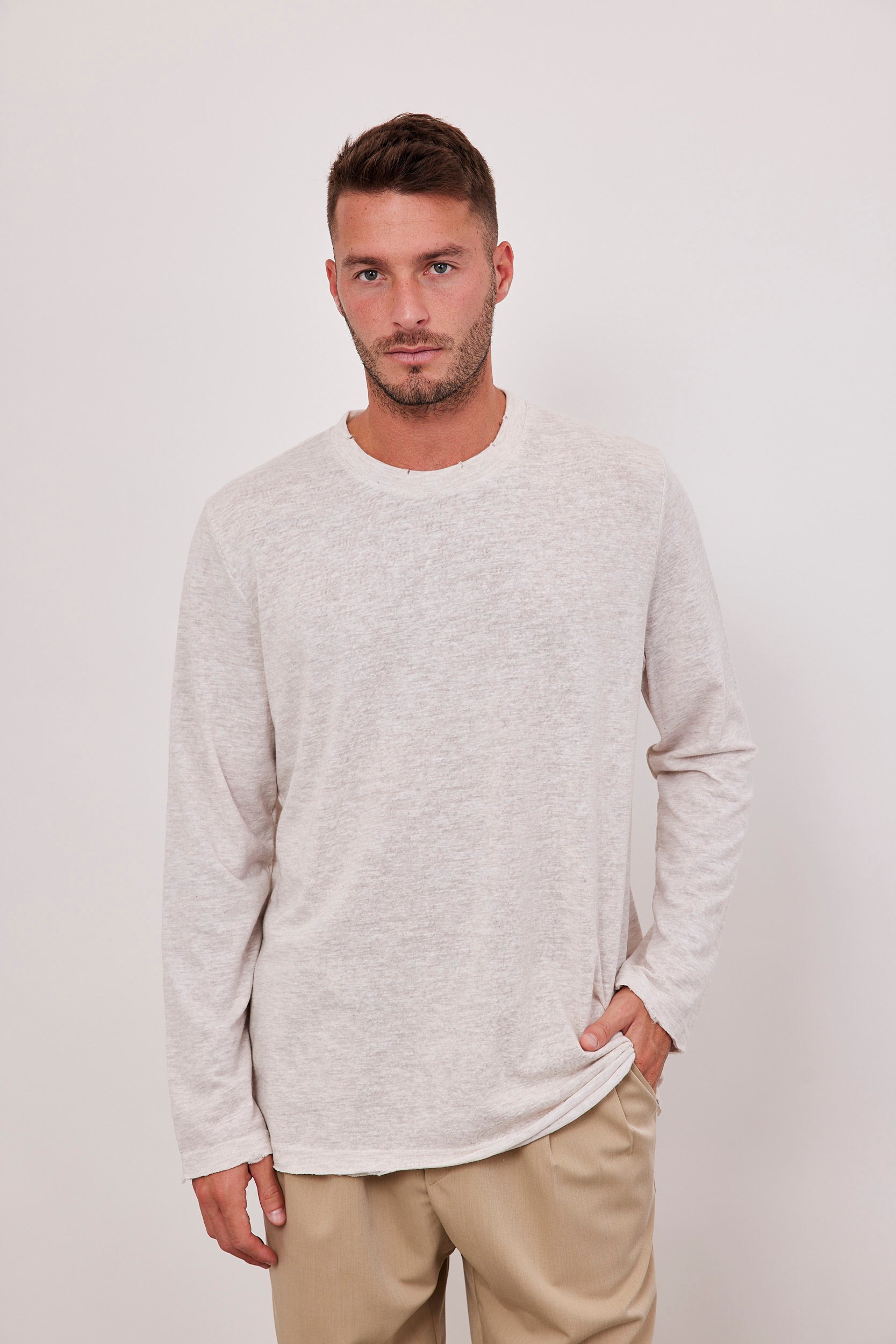 חולצת קרעים ארוכה במראה פשתן