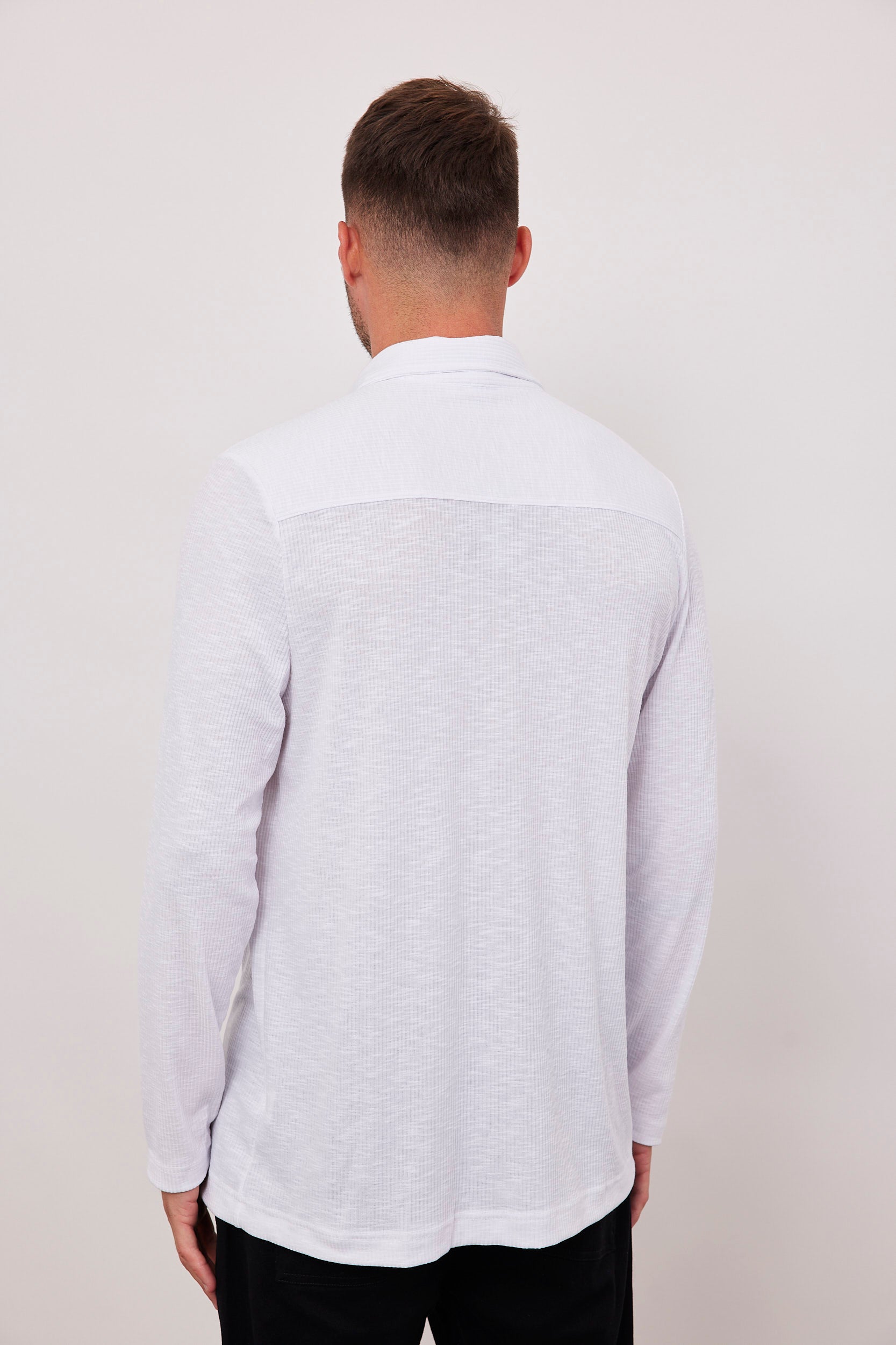 חולצה בטקסטורת פסים מכופתרת