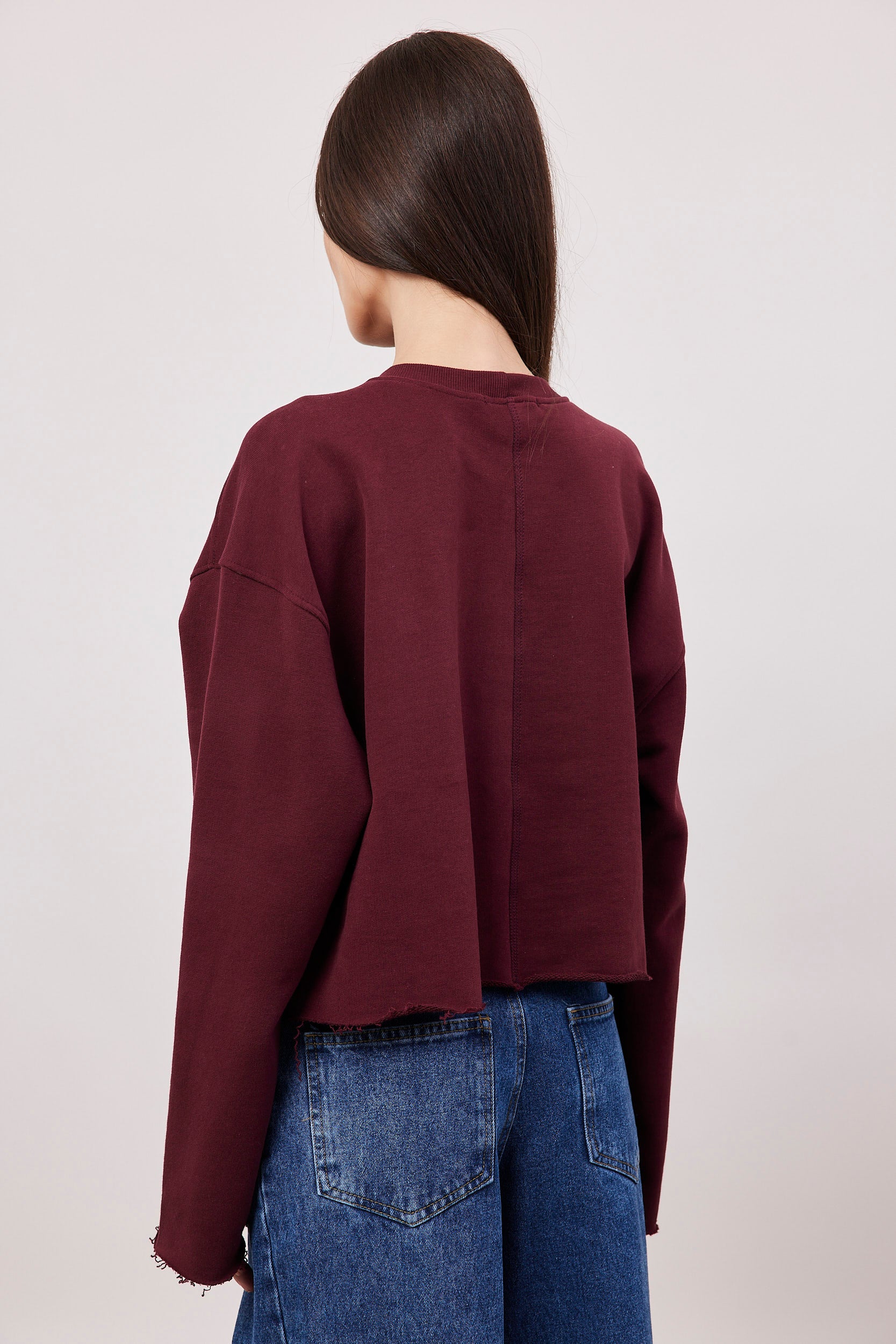 סווטשרט קרופ בסיומת גזורה