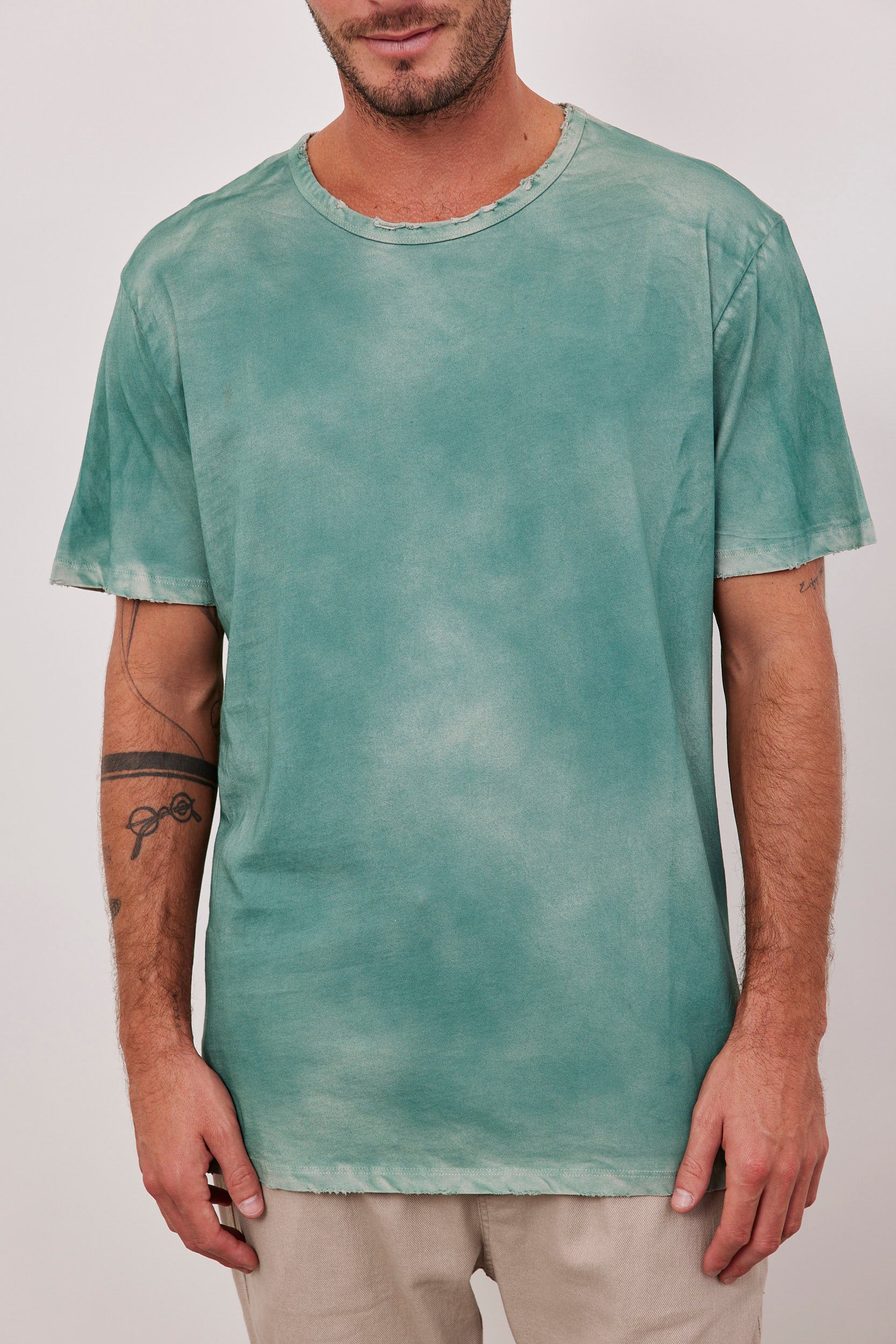 חולצת ווש קצרה עם גימור פרום