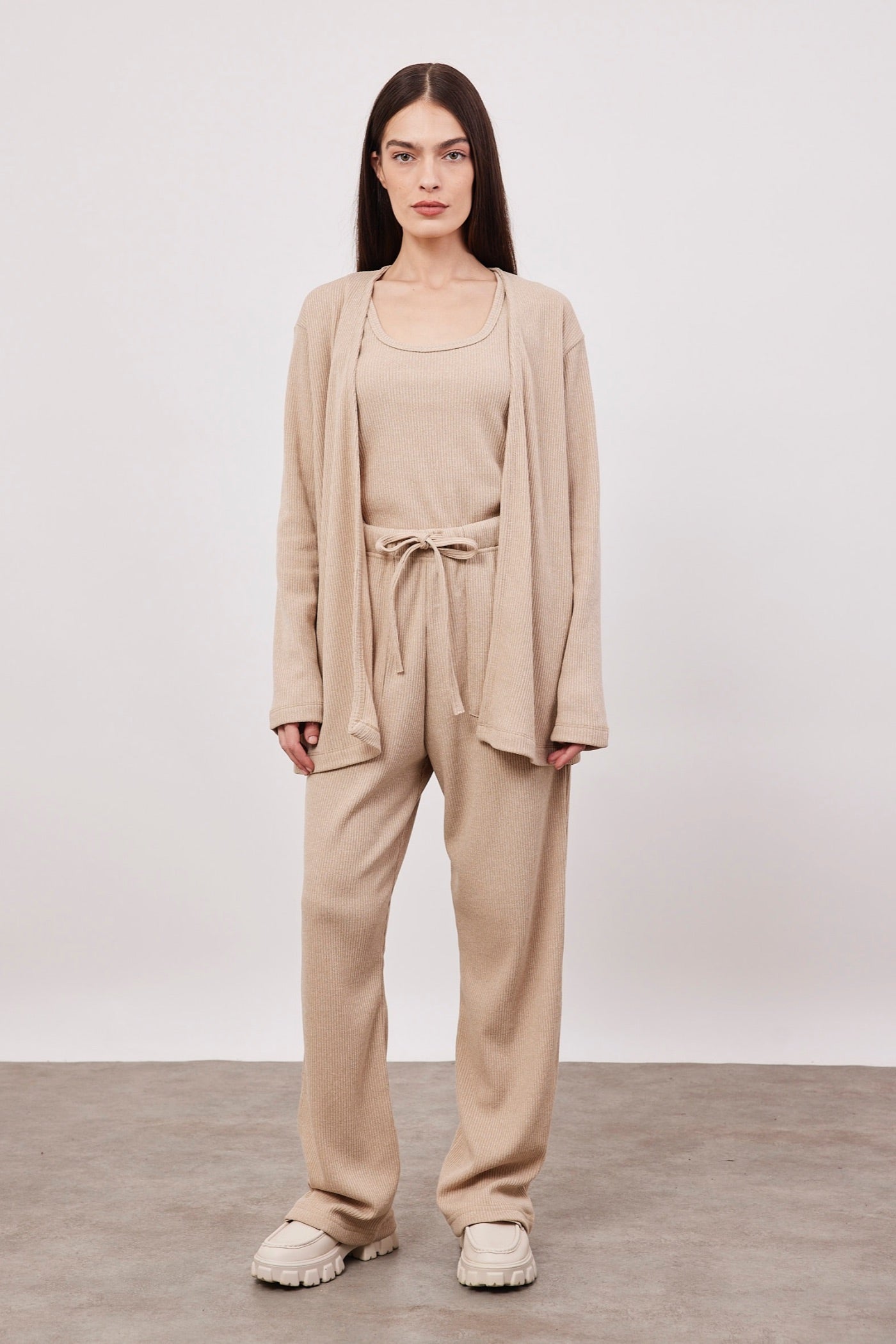 מכנסי סריג עם גומי במותן