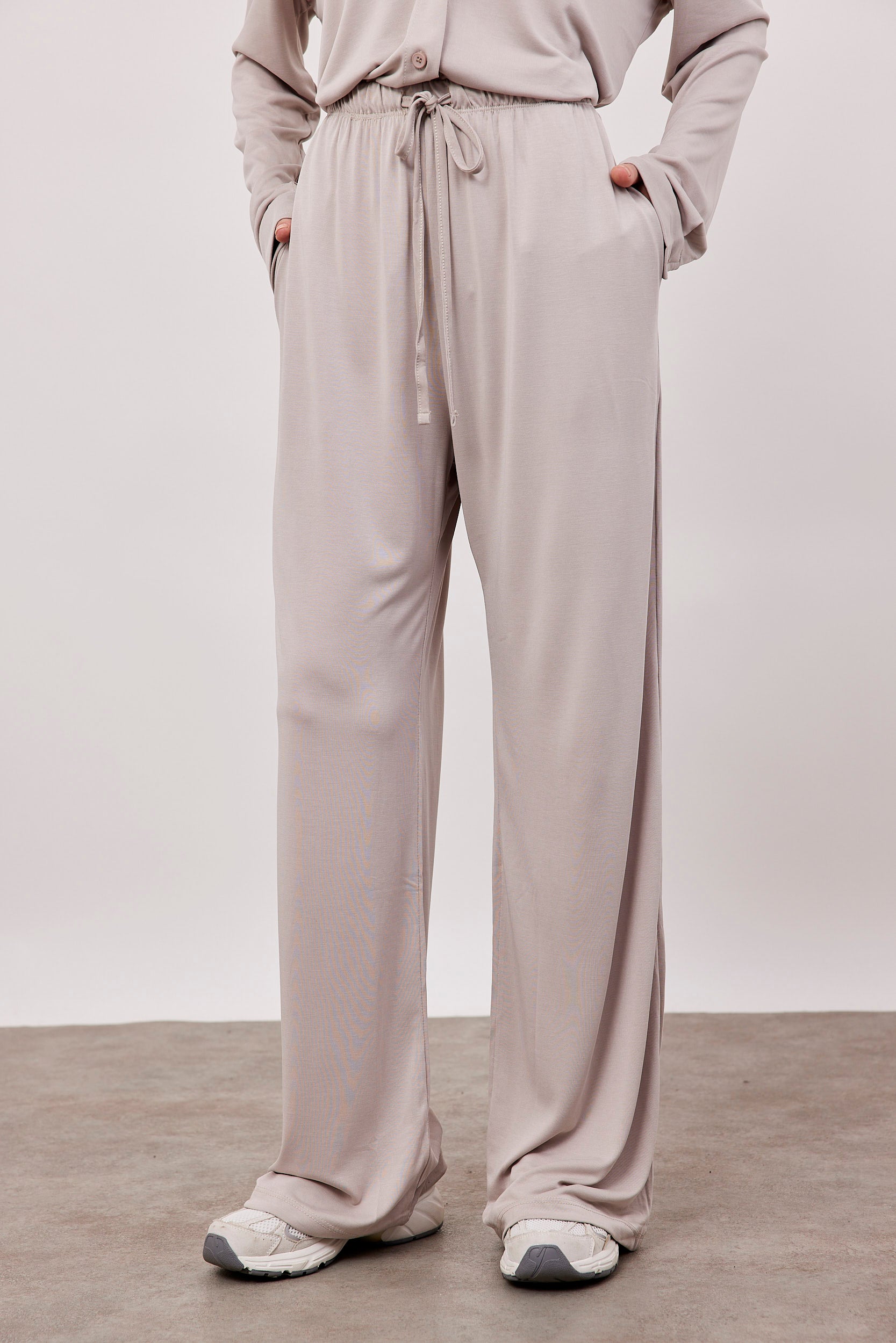 מכנסיים ארוכים בד מודל