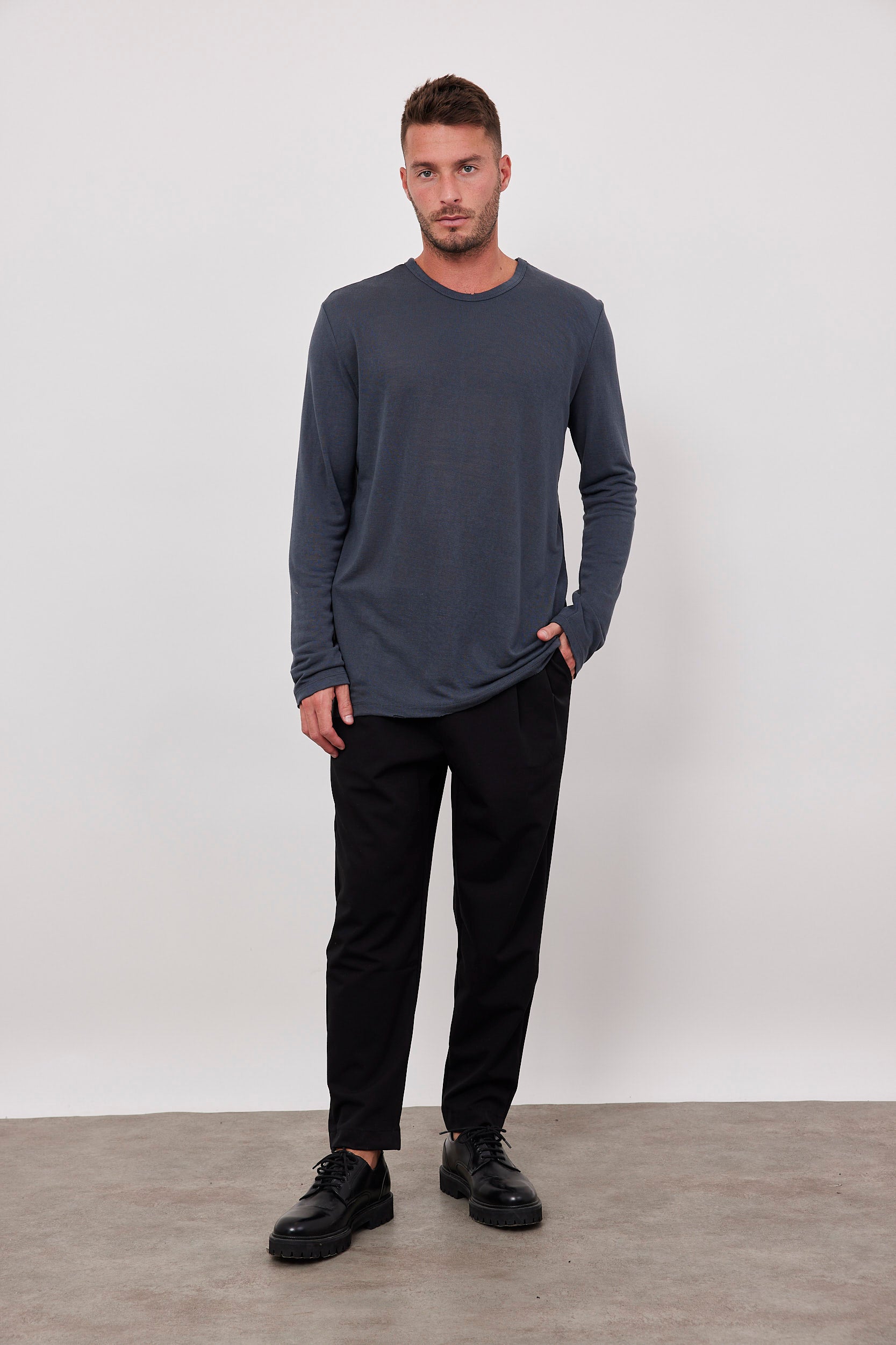 חולצת בייסיק בטקסטורה