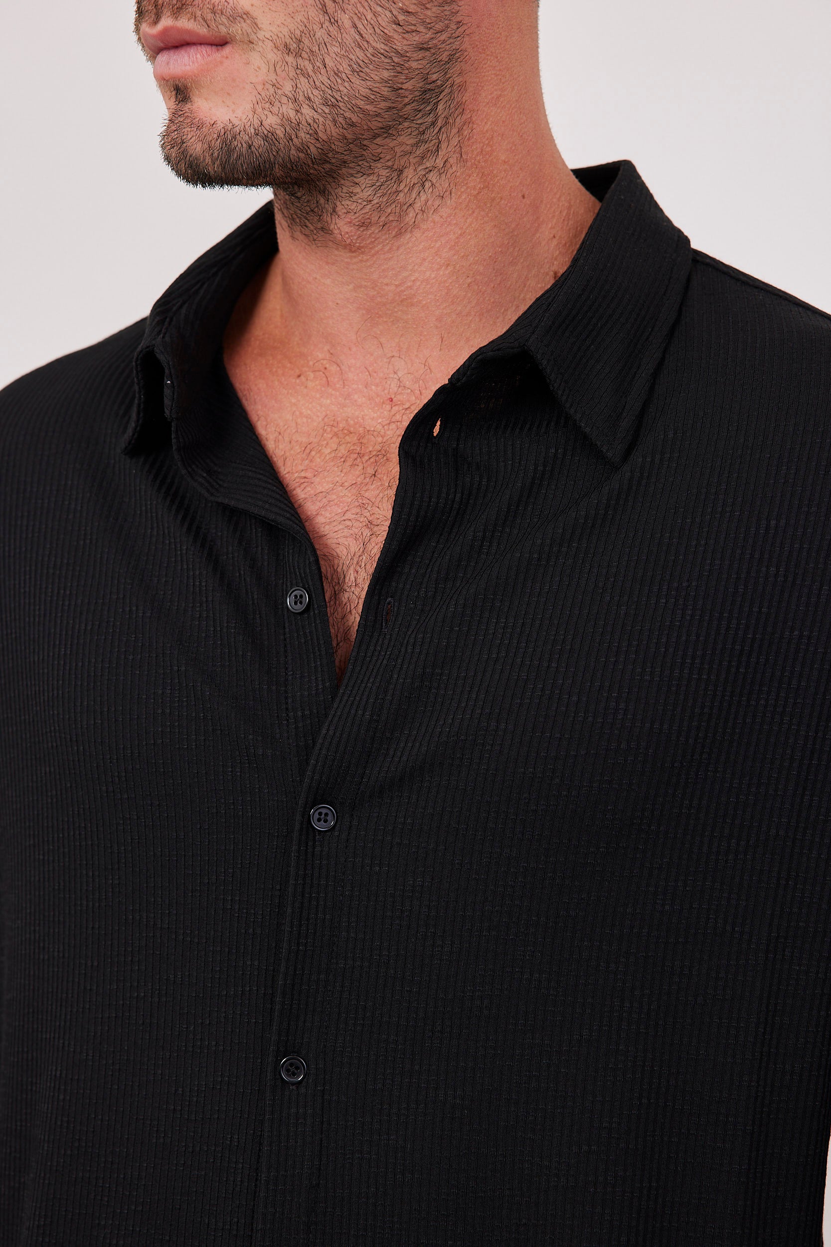 חולצה בטקסטורת פסים מכופתרת